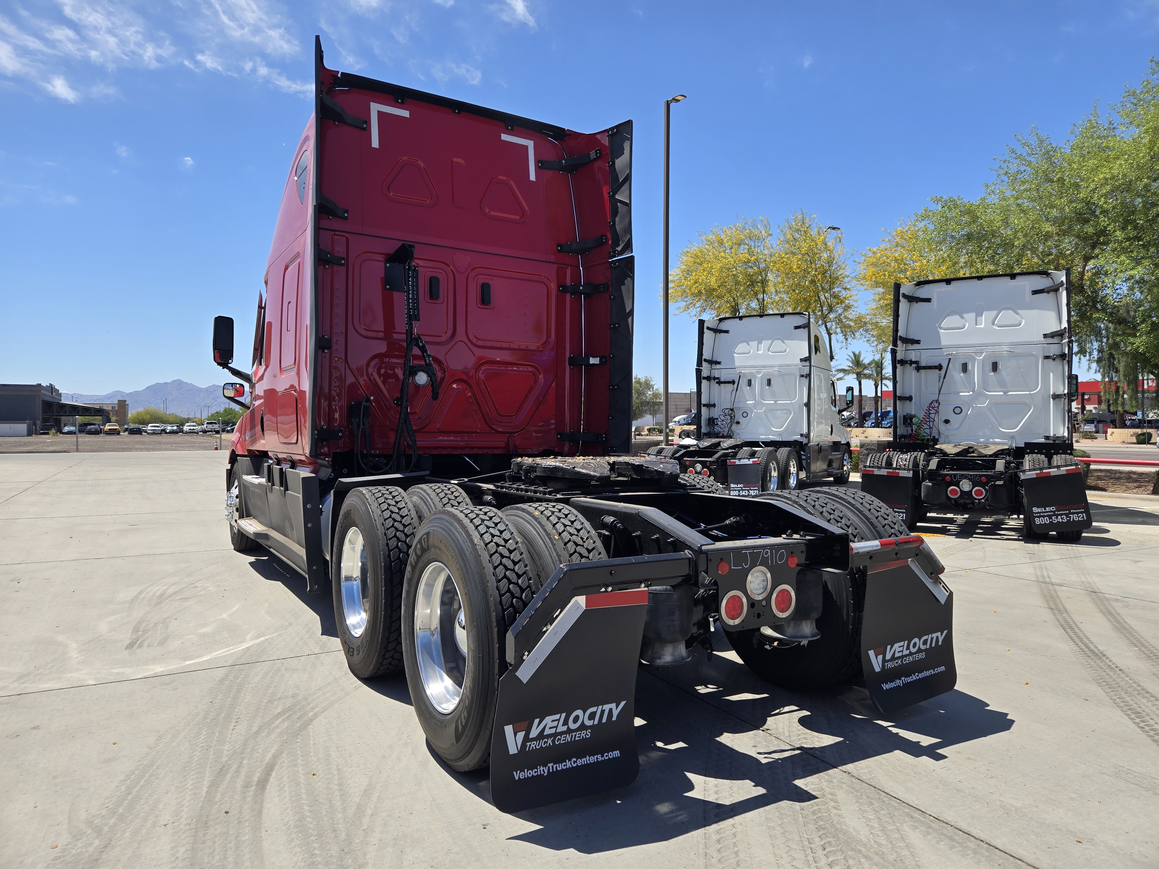 2021 FREIGHTLINER CASCADIA 126SLP - image 4