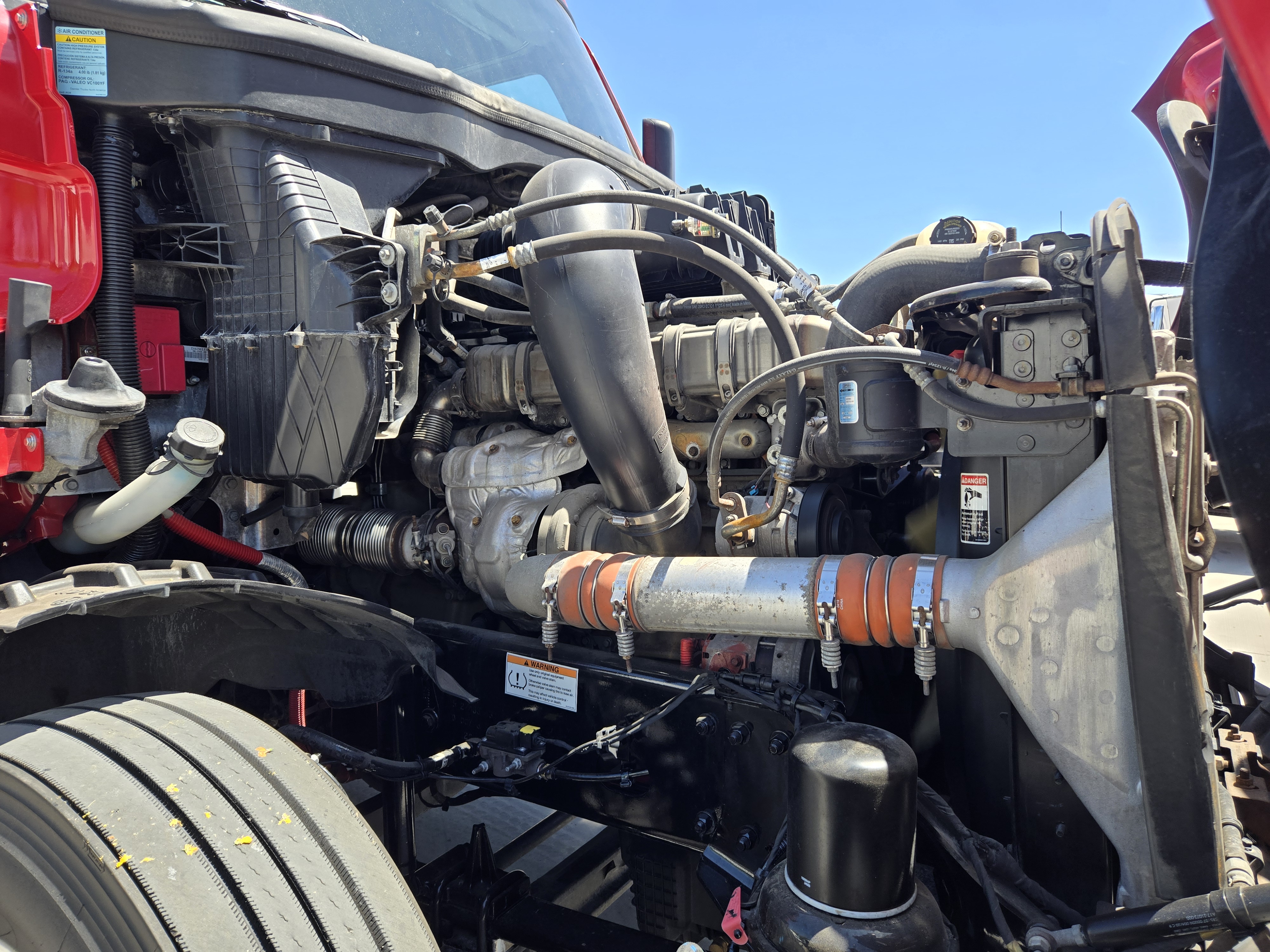 2021 FREIGHTLINER CASCADIA 126SLP - image 10