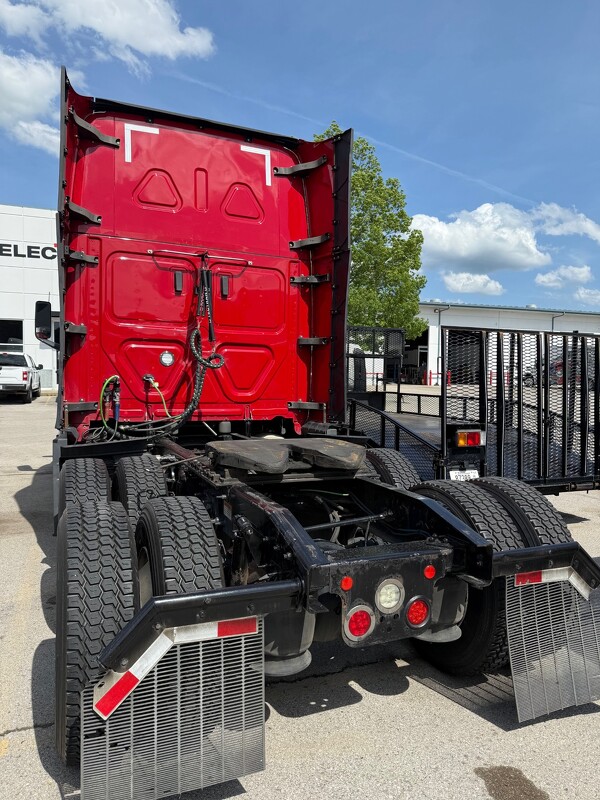 FREIGHTLINER CASCADIA 126SLP 2020
