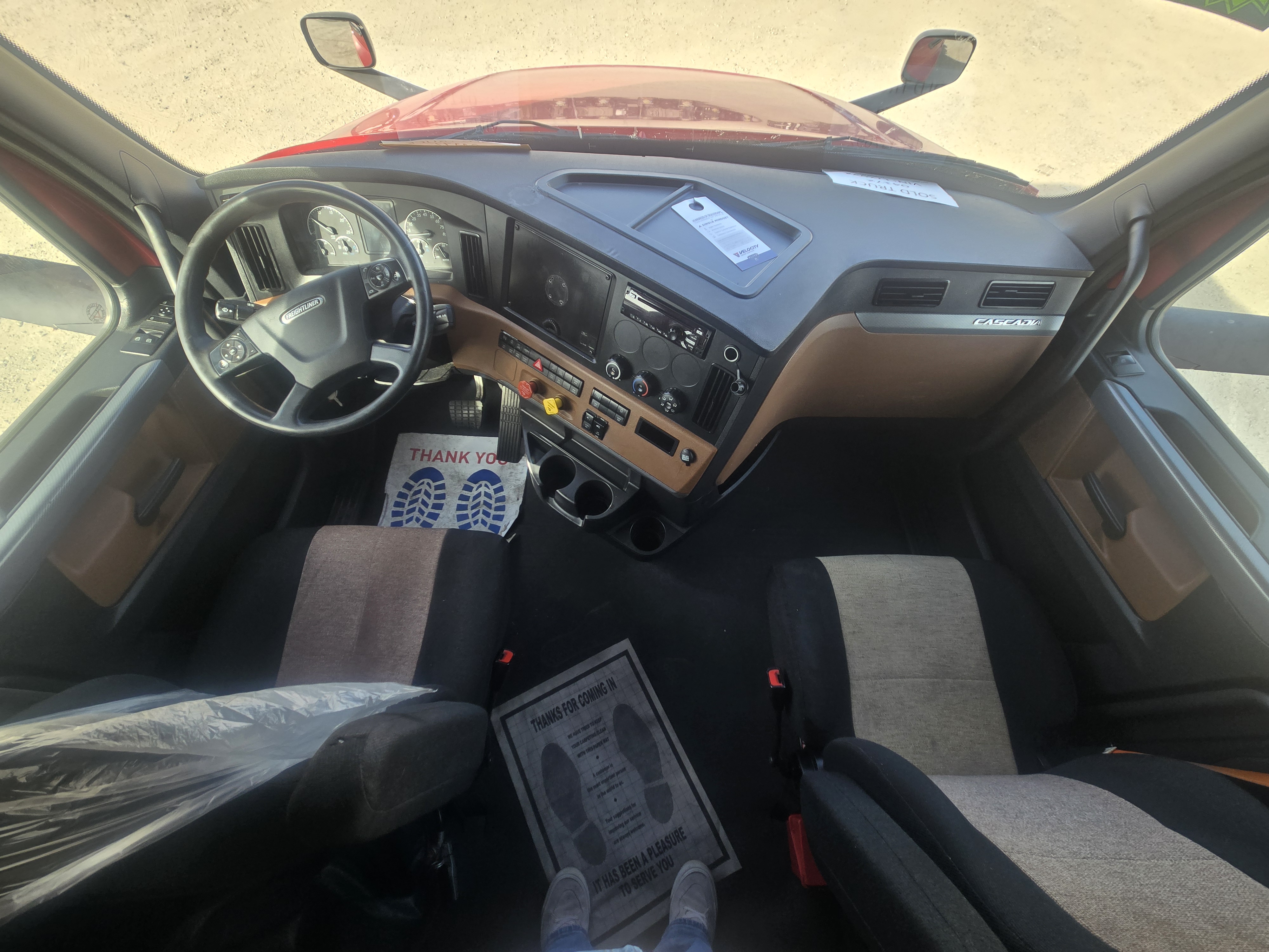 2020 FREIGHTLINER CASCADIA 126SLP - image 10