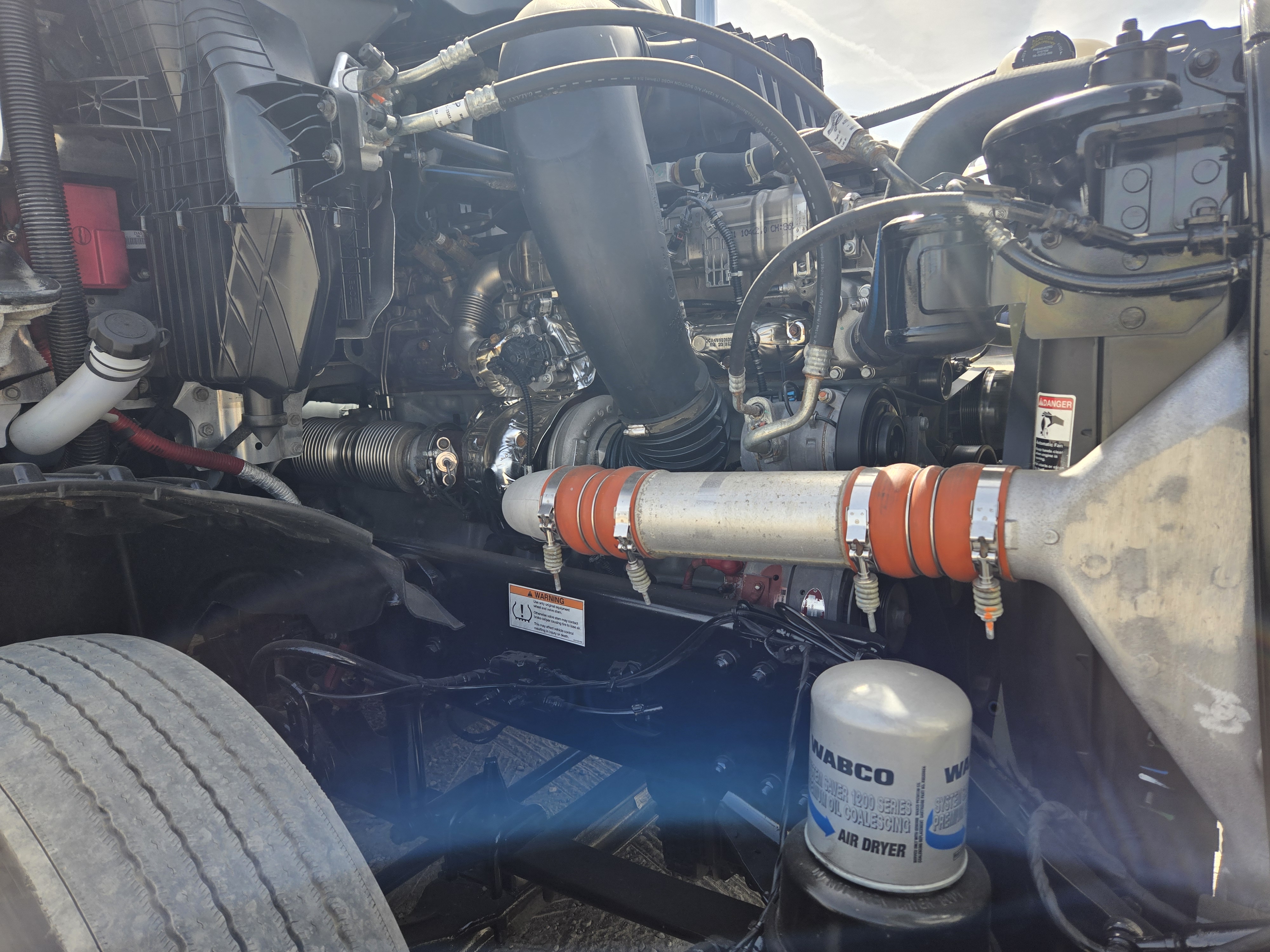 2022 FREIGHTLINER CASCADIA 126SLP - image 10