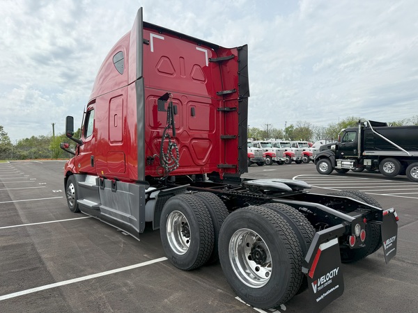FREIGHTLINER CASCADIA 126SLP 2021