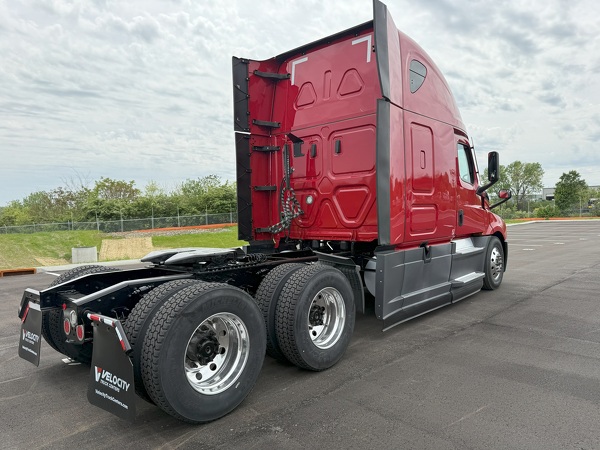 FREIGHTLINER CASCADIA 126SLP 2021