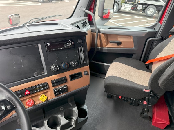FREIGHTLINER CASCADIA 126SLP 2021