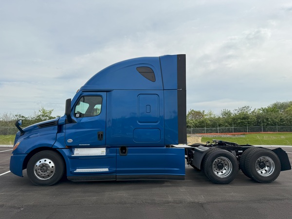 FREIGHTLINER CASCADIA 126SLP 2020