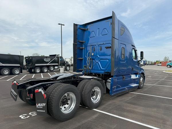 FREIGHTLINER CASCADIA 126SLP 2020