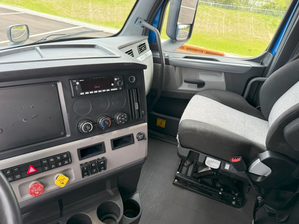 FREIGHTLINER CASCADIA 126SLP 2020