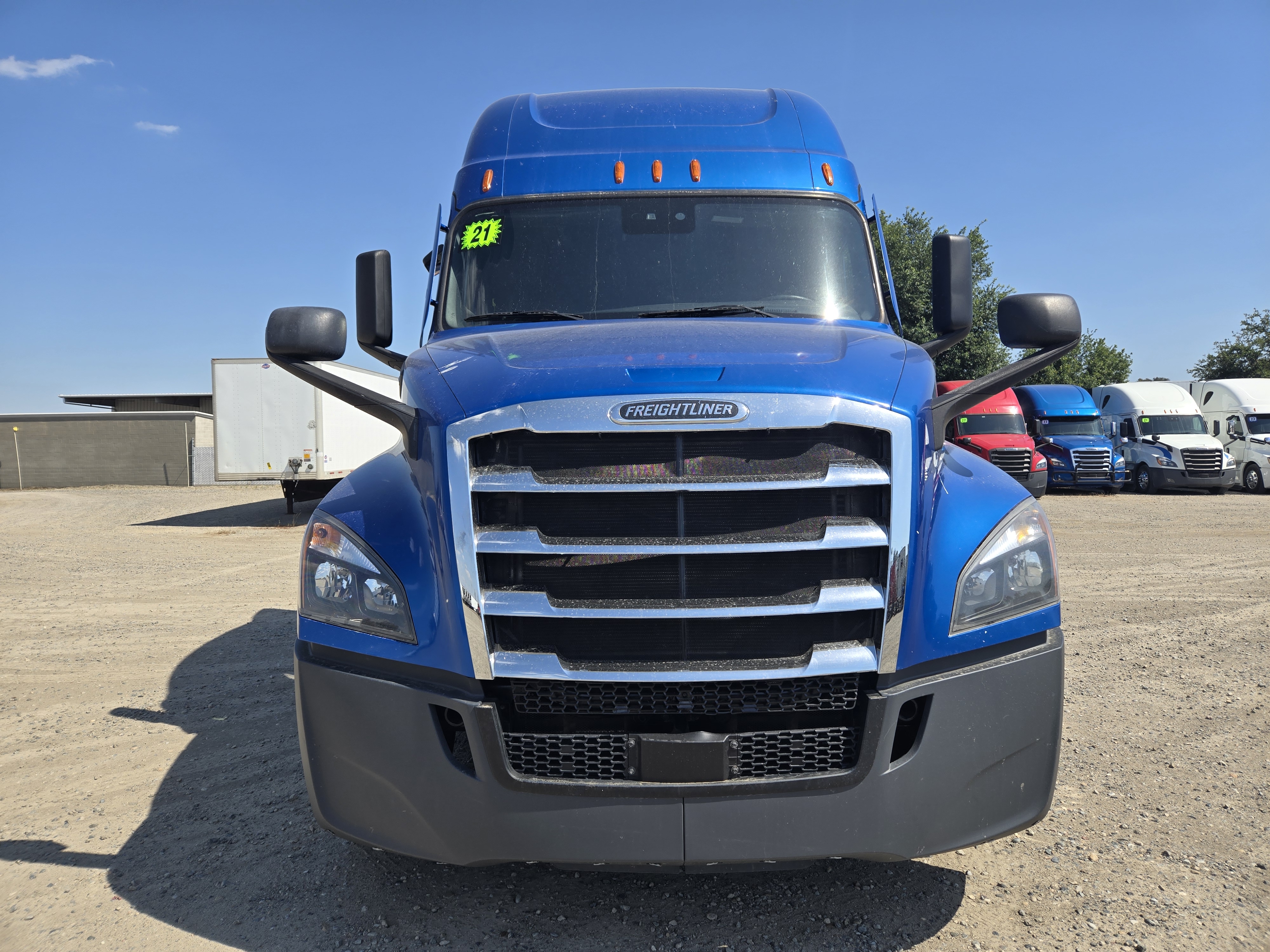 2021 FREIGHTLINER CASCADIA 126SLP - image 2