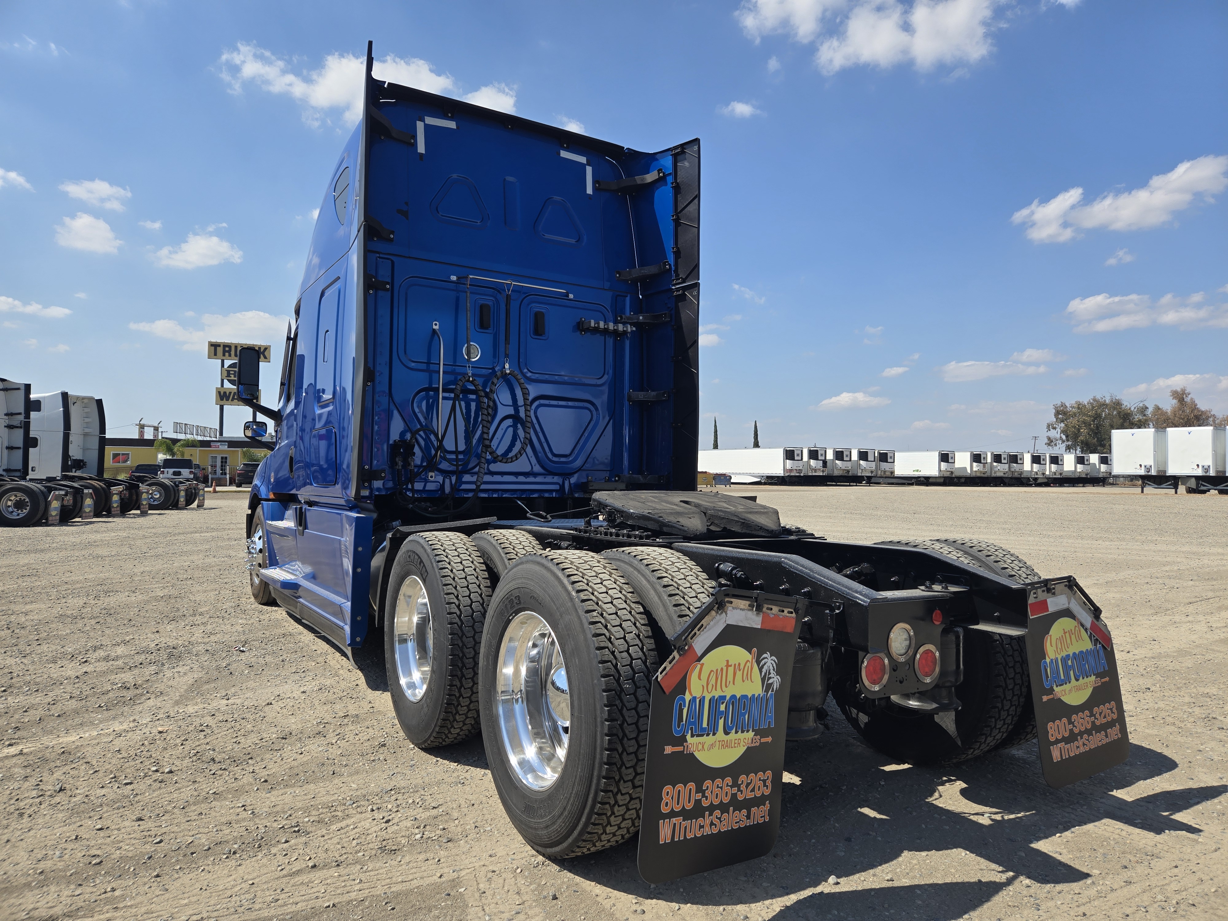 2021 FREIGHTLINER CASCADIA 126SLP - image 4