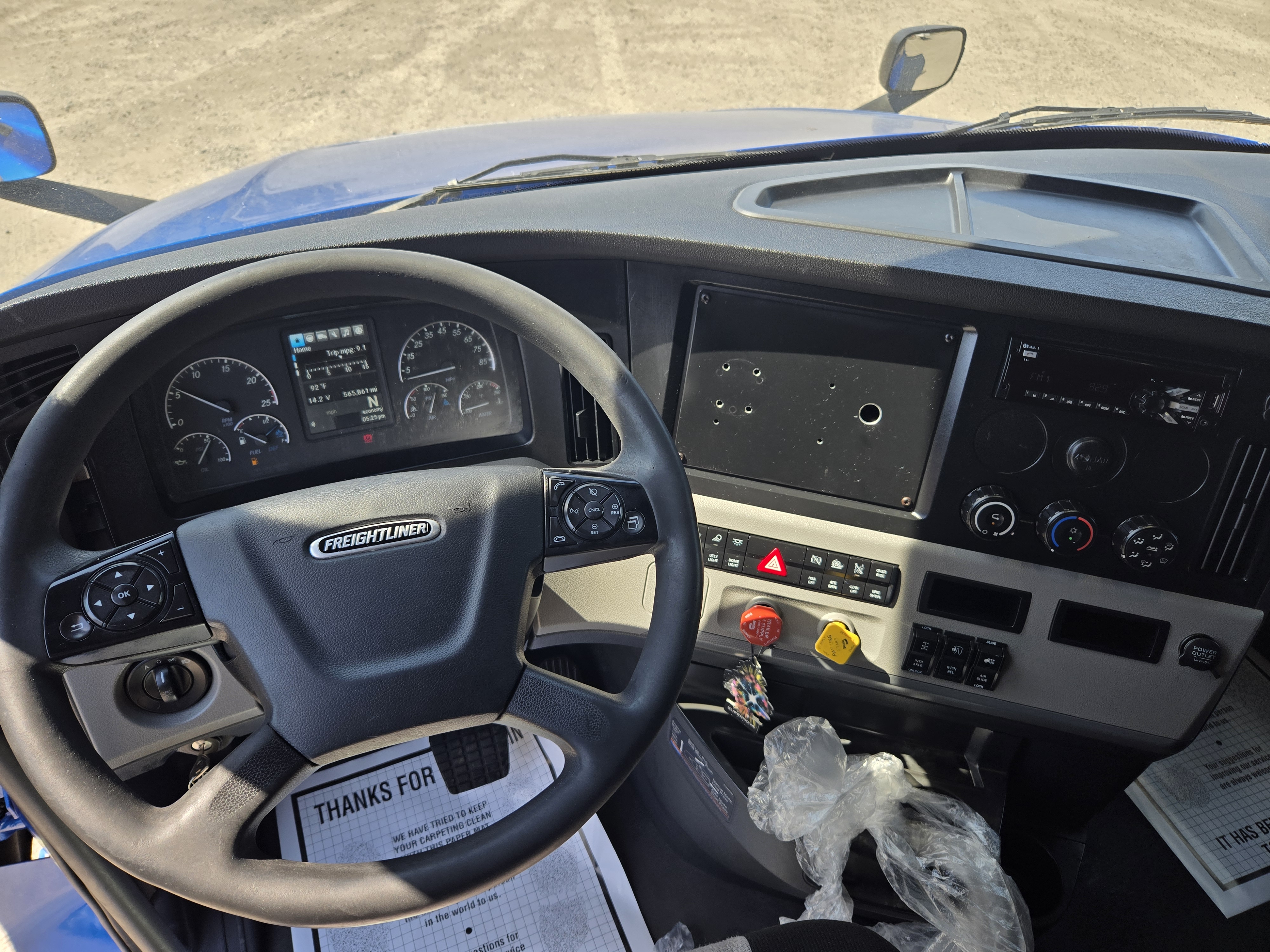 2021 FREIGHTLINER CASCADIA 126SLP - image 17