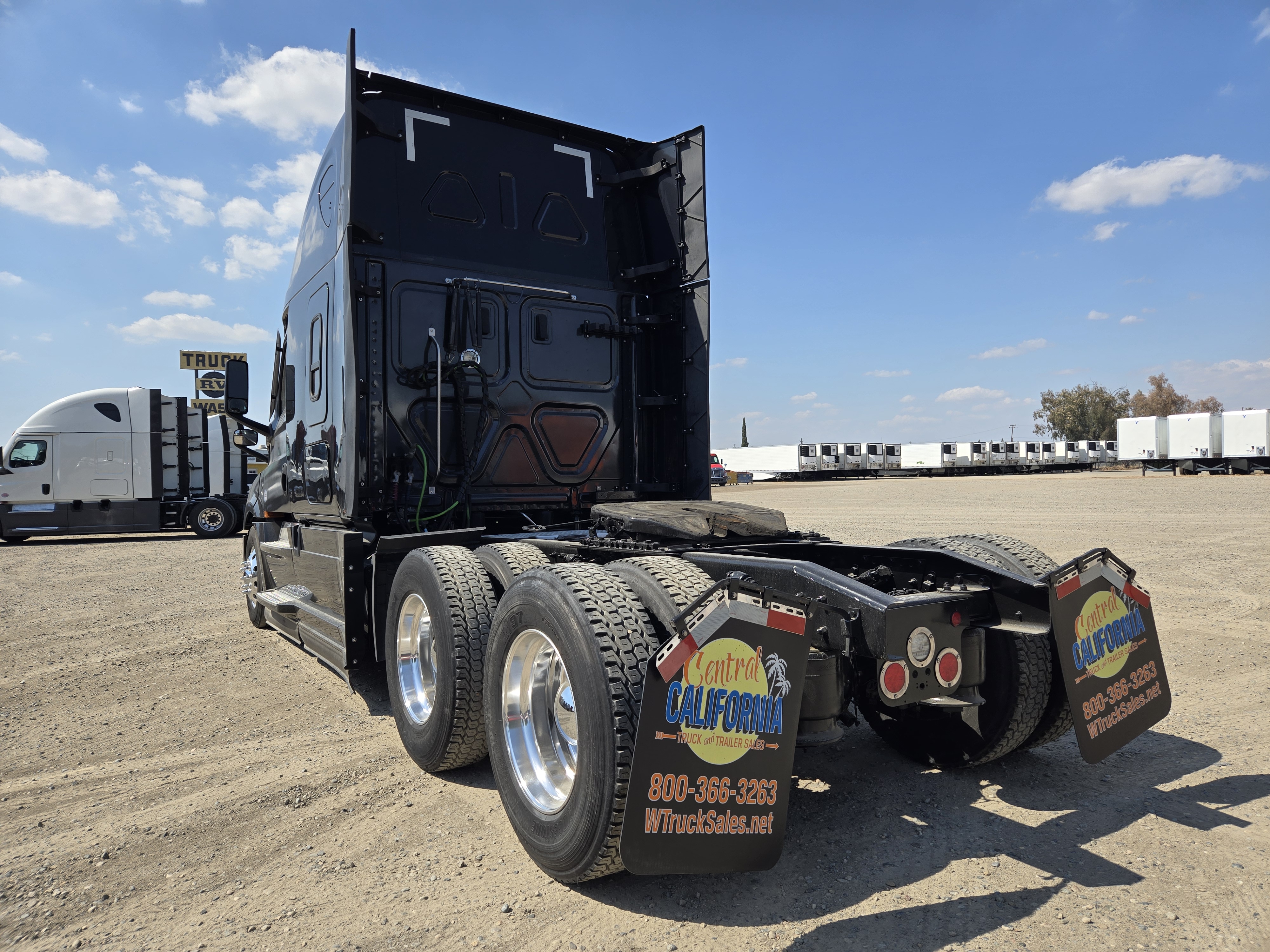 2022 FREIGHTLINER CASCADIA 126SLP - image 4