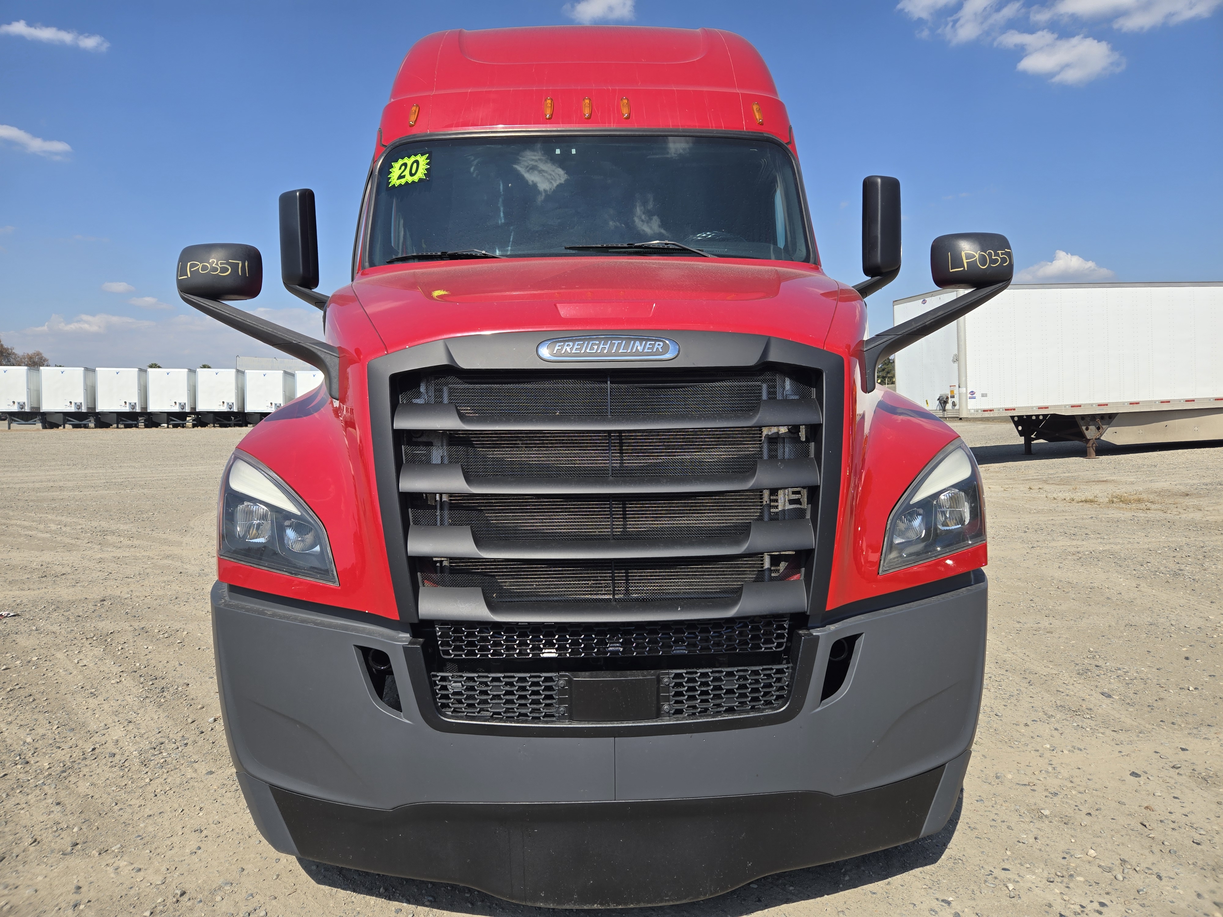 2020 FREIGHTLINER CASCADIA 126SLP - image 2