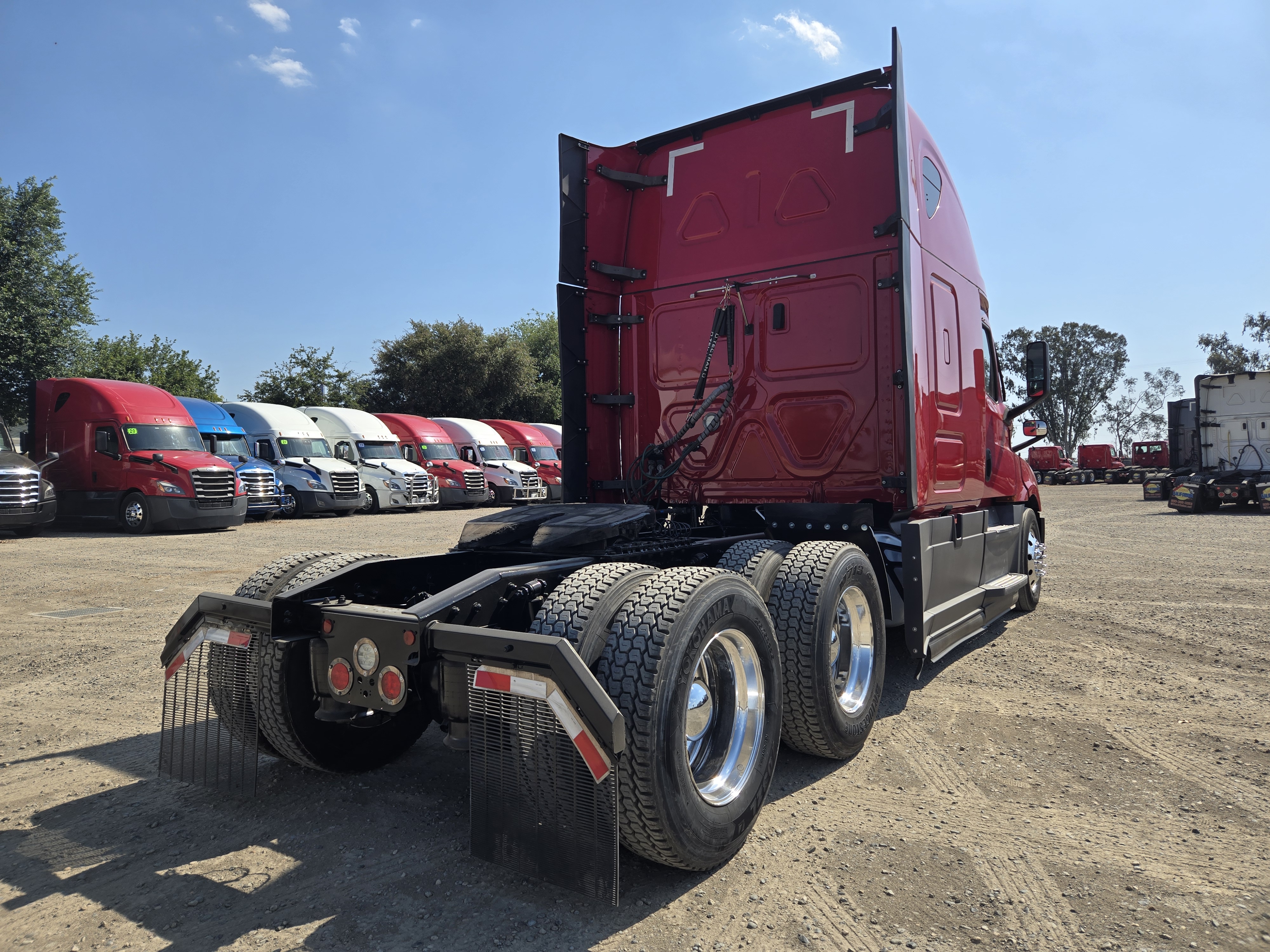 2020 FREIGHTLINER CASCADIA 126SLP - image 6
