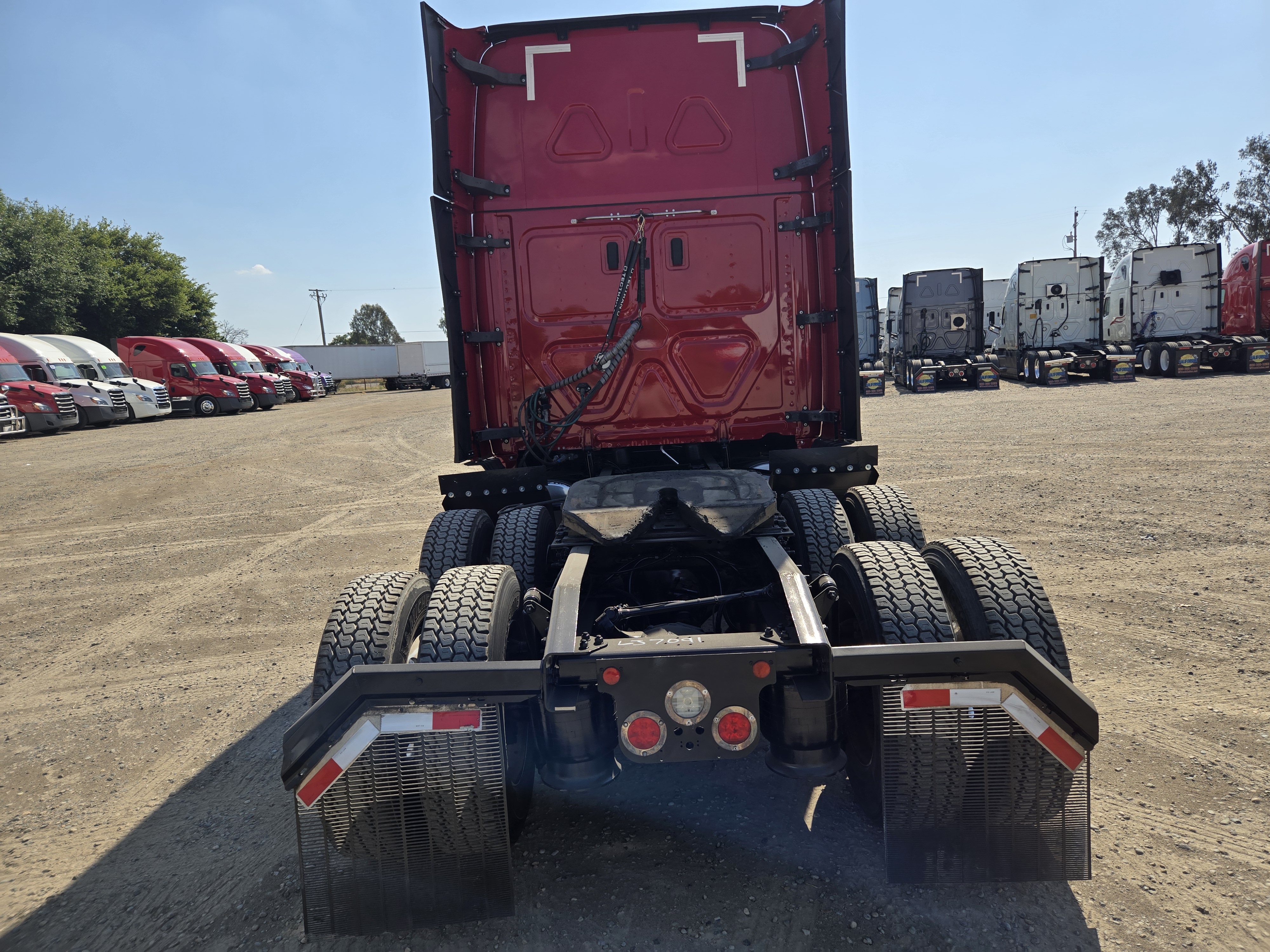 2020 FREIGHTLINER CASCADIA 126SLP - image 5