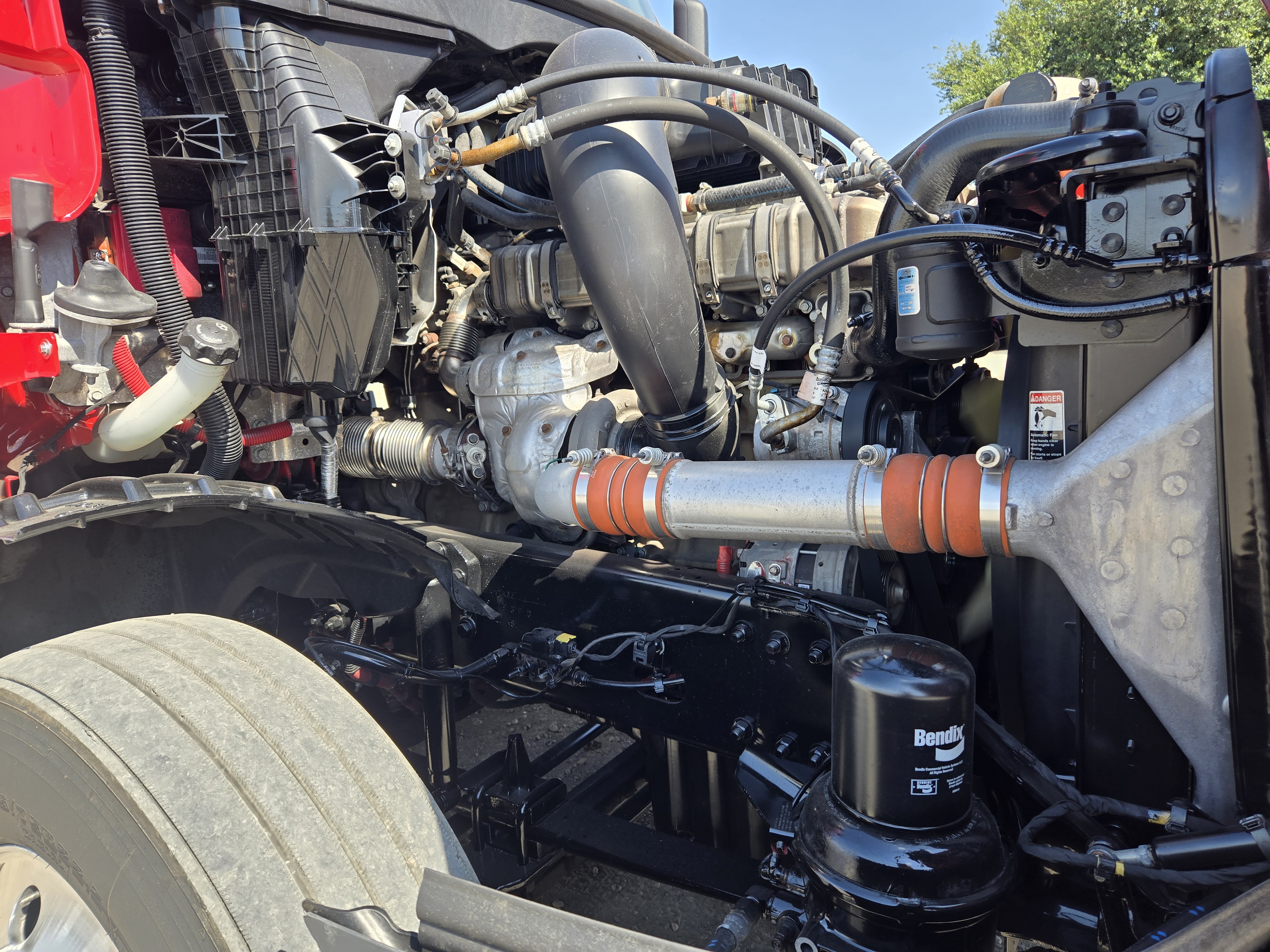 2020 FREIGHTLINER CASCADIA 126SLP - image 9