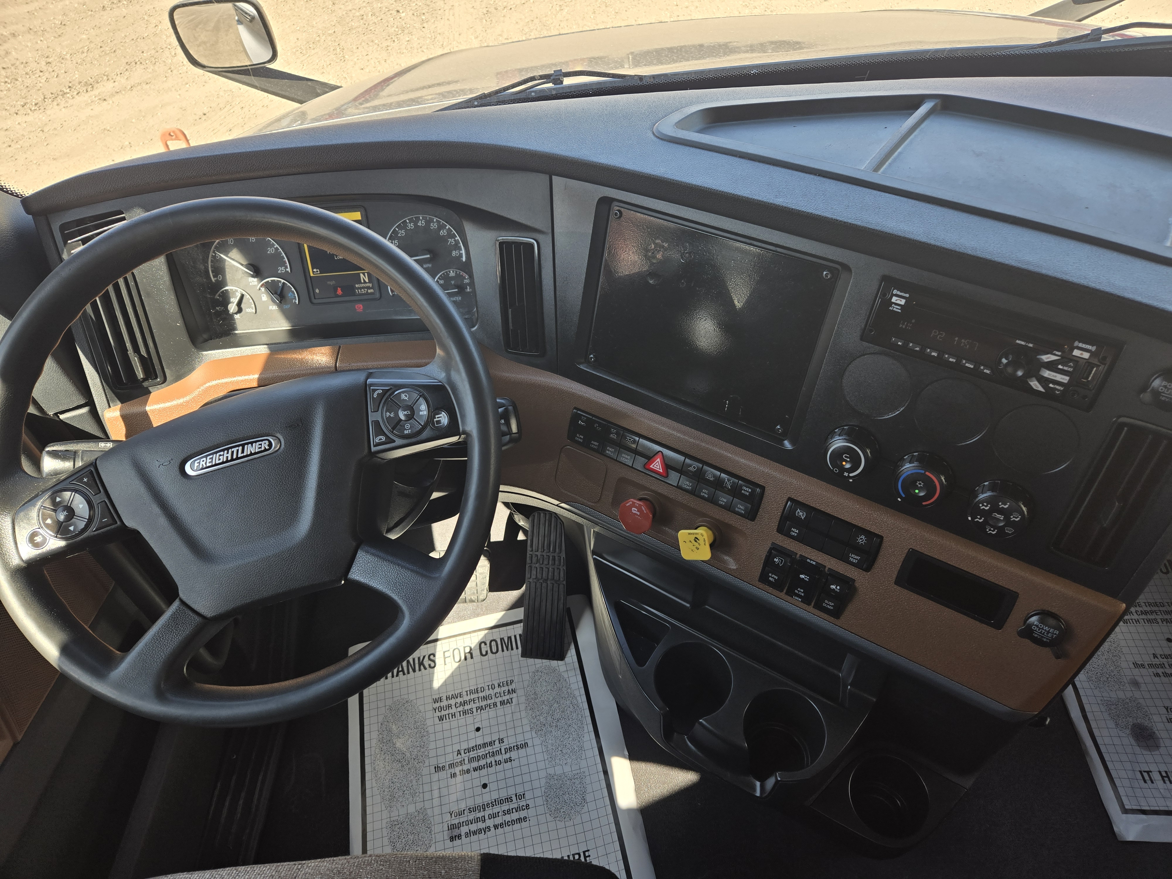 2021 FREIGHTLINER CASCADIA 126SLP - image 17