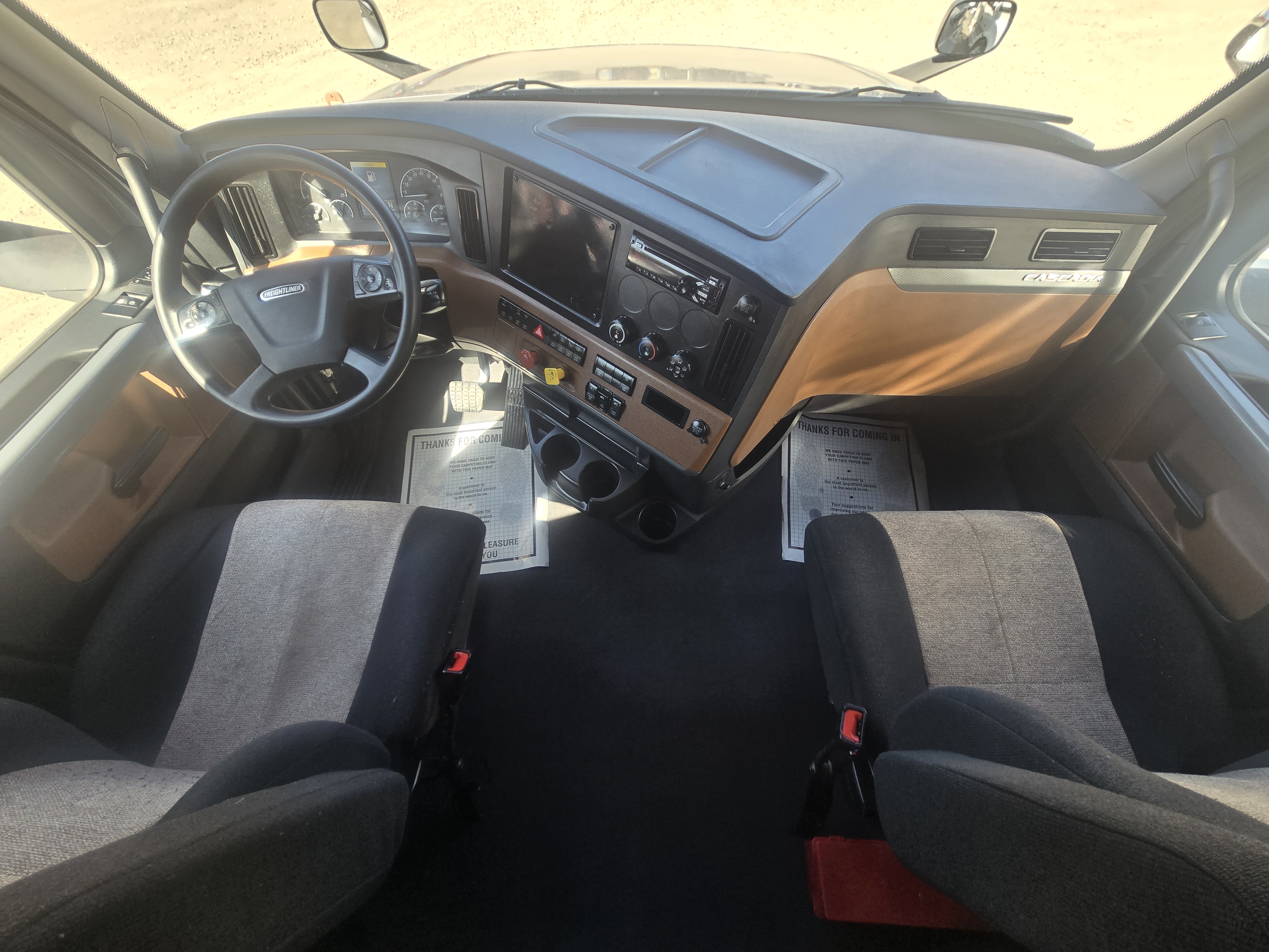 2021 FREIGHTLINER CASCADIA 126SLP - image 18