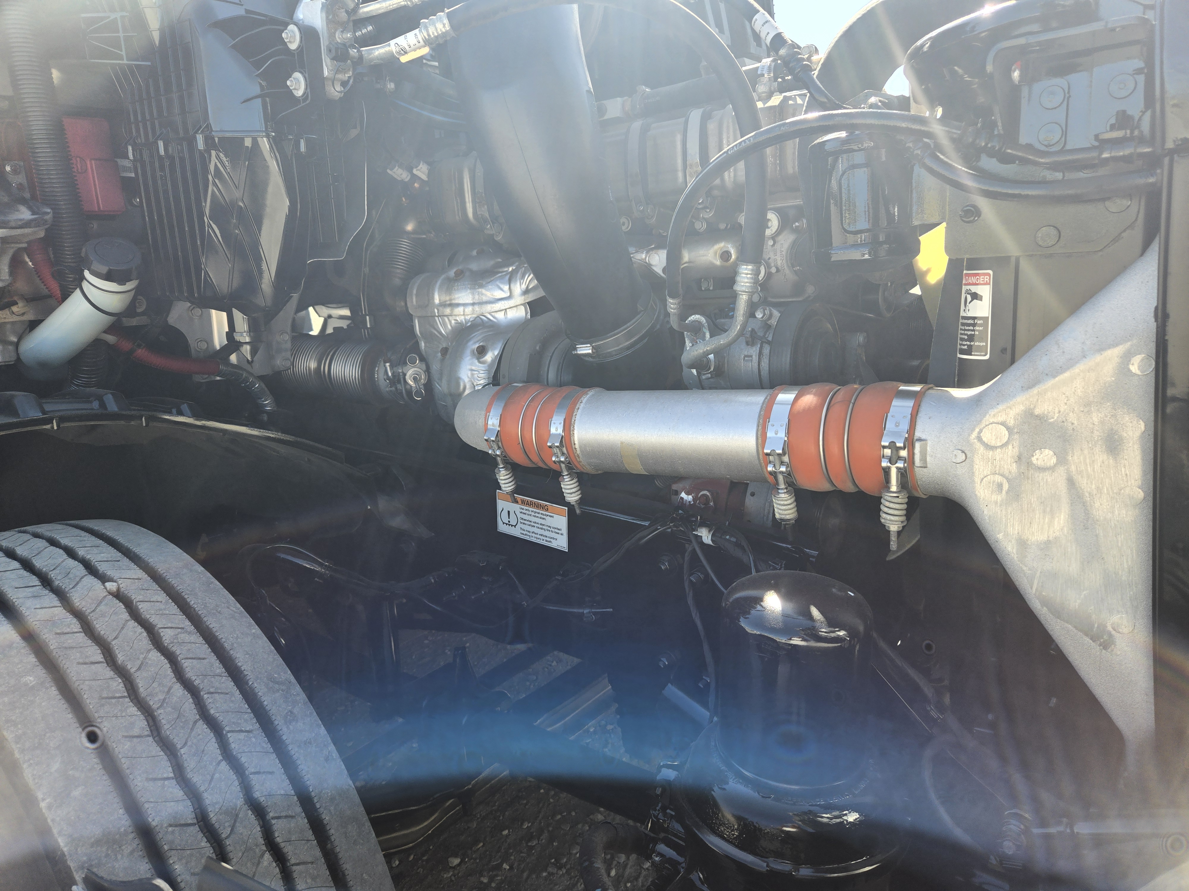 2021 FREIGHTLINER CASCADIA 126SLP - image 10