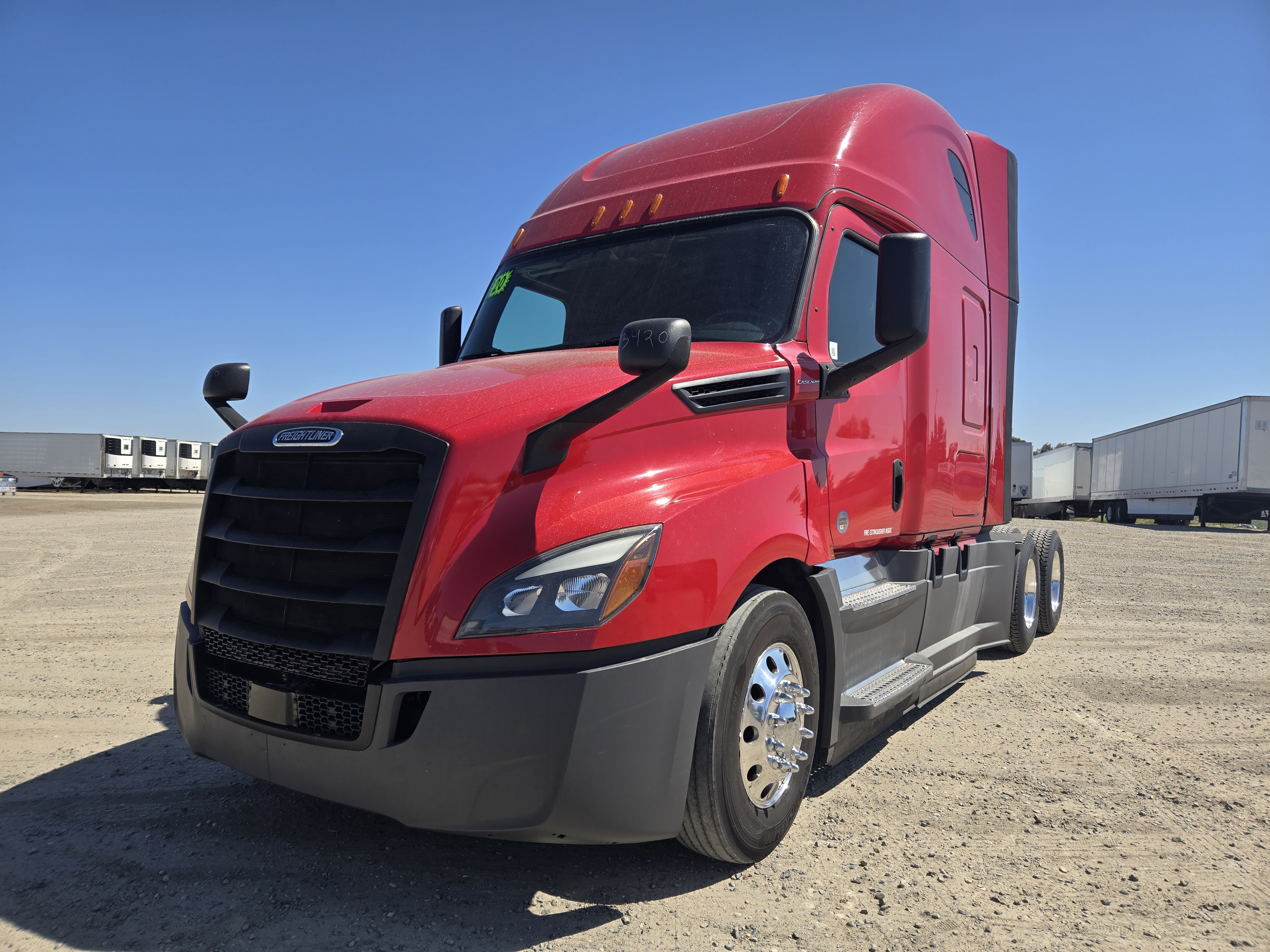 2020 FREIGHTLINER CASCADIA 126SLP - image 1