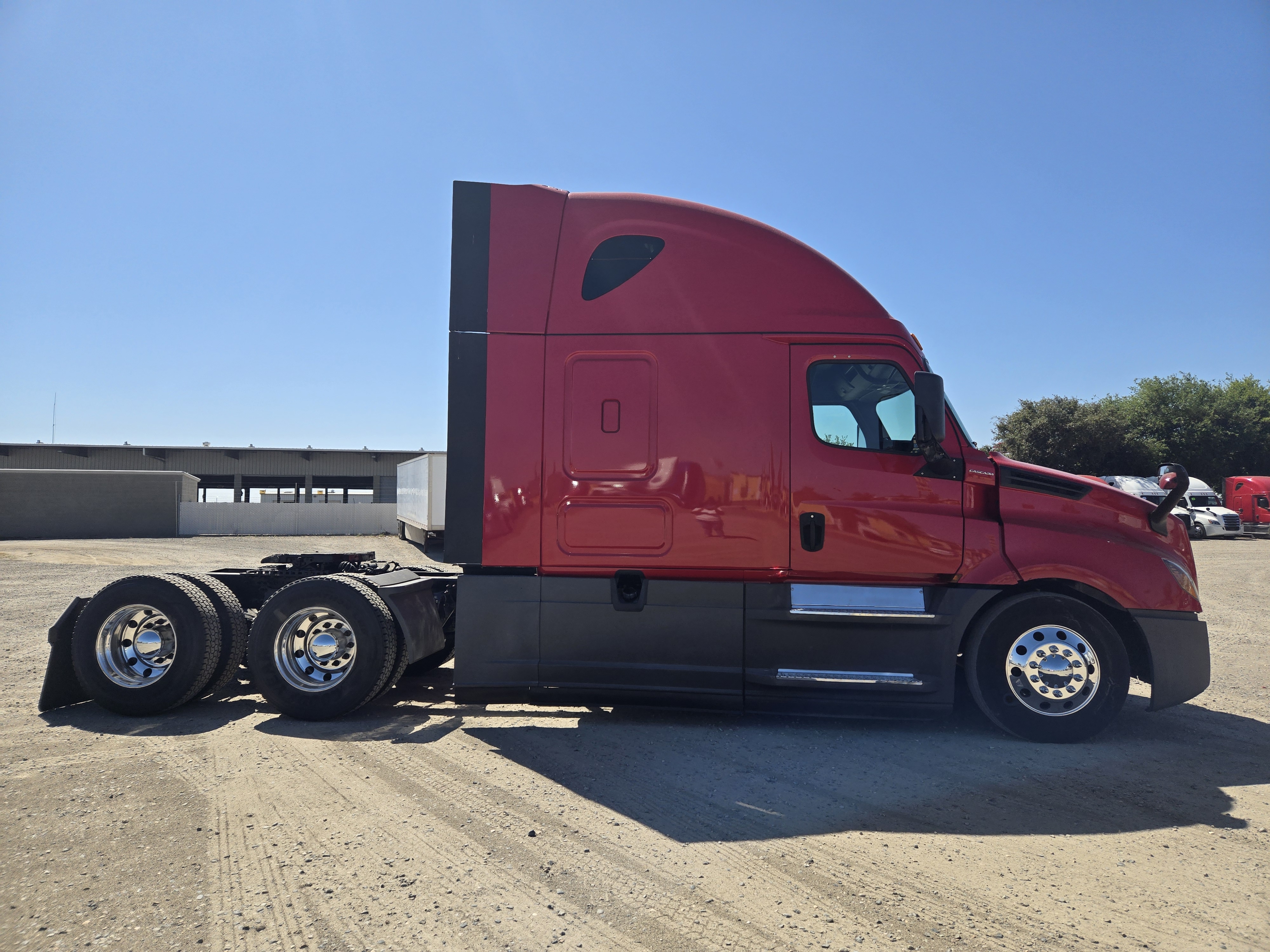 2020 FREIGHTLINER CASCADIA 126SLP - image 7