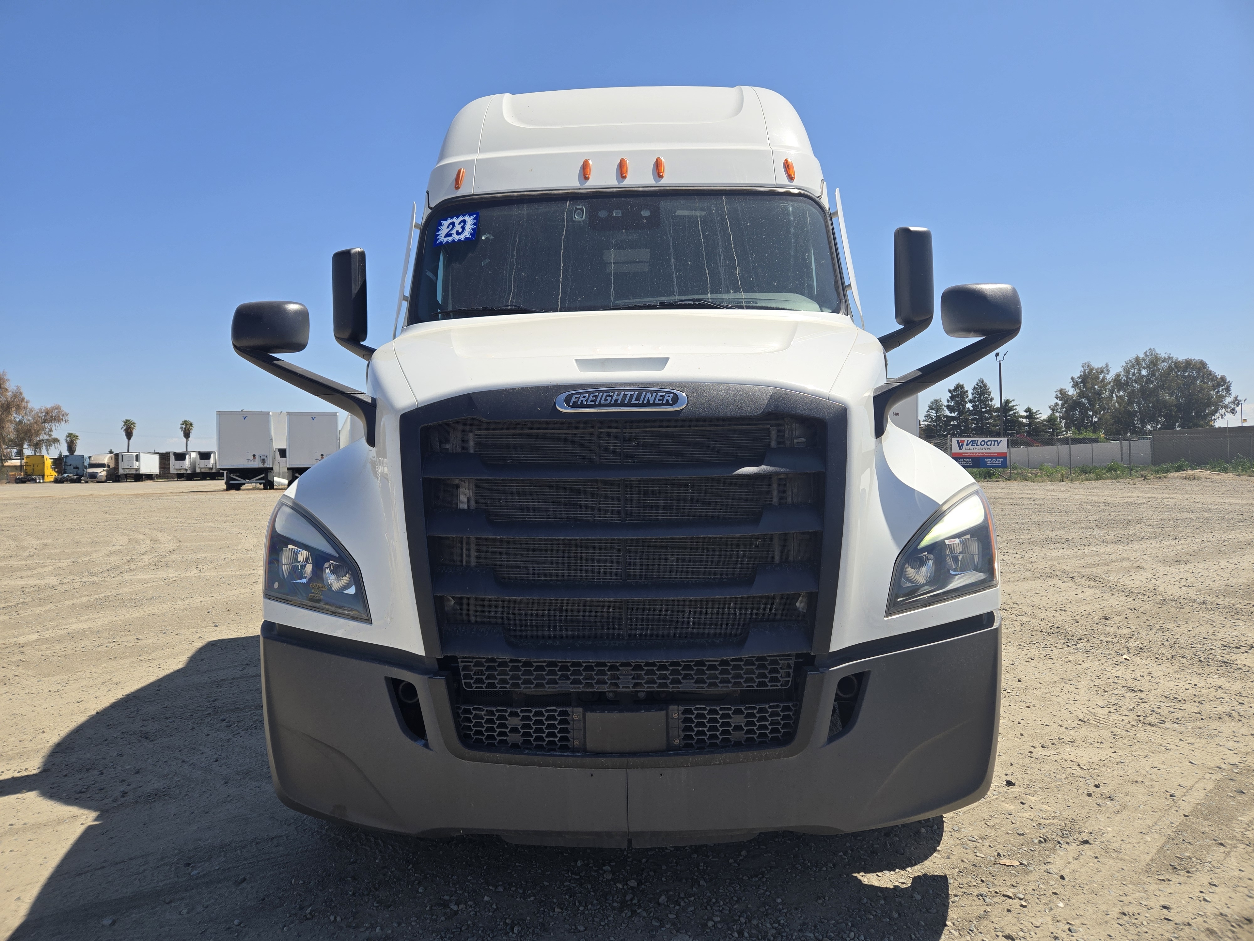 2023 FREIGHTLINER CASCADIA 126SLP - image 2