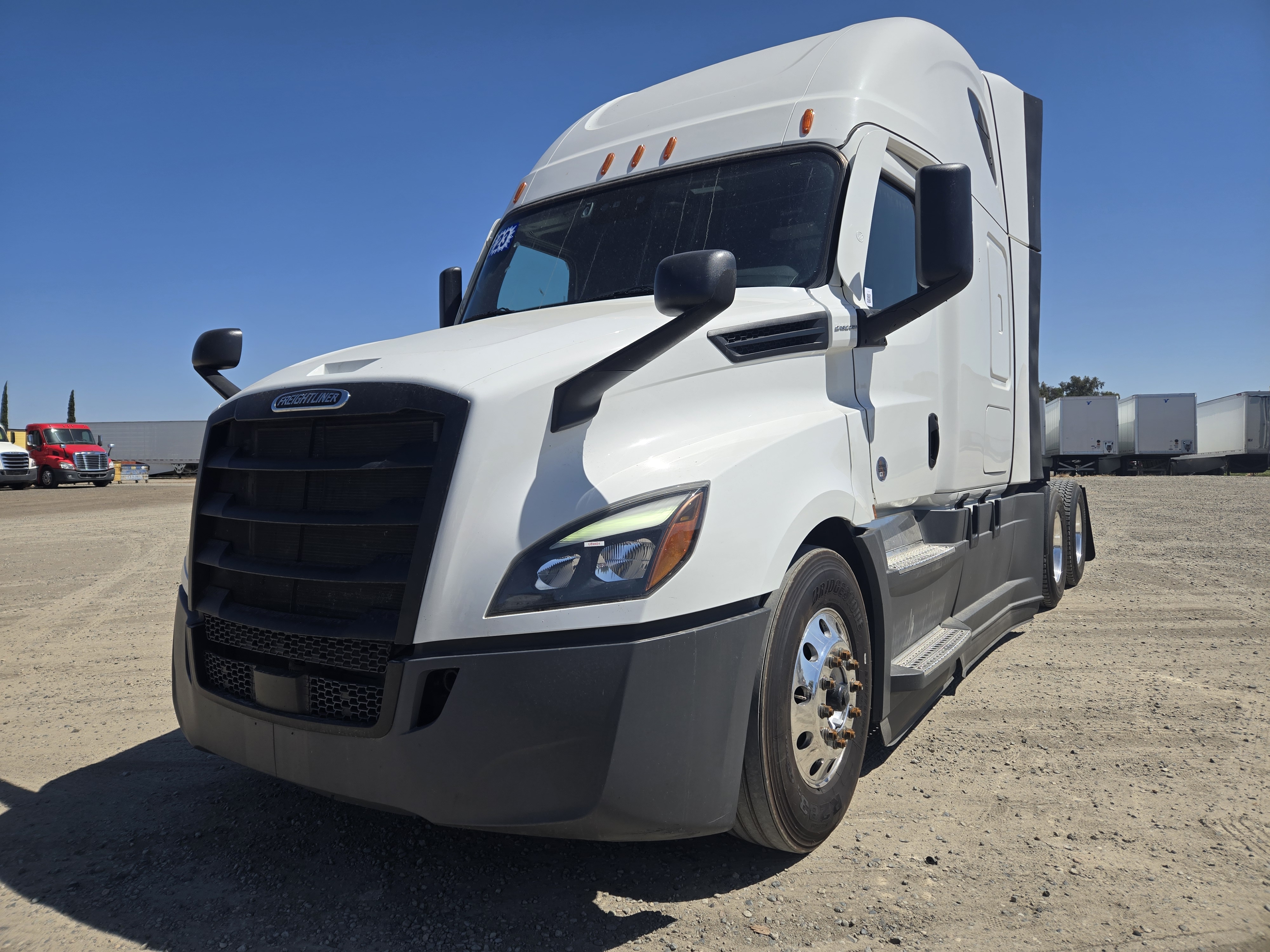 2023 FREIGHTLINER CASCADIA 126SLP - image 1