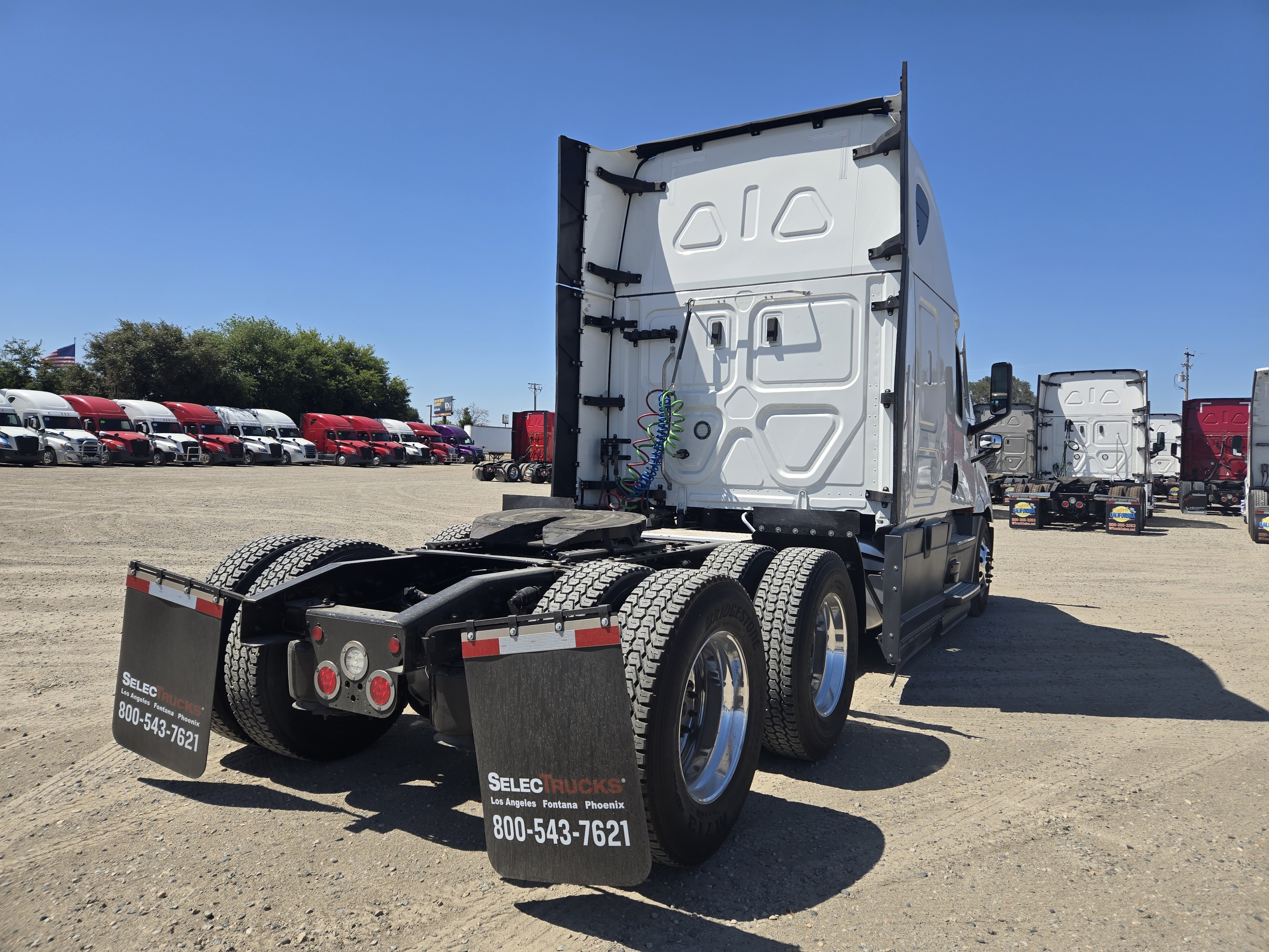 2023 FREIGHTLINER CASCADIA 126SLP - image 7