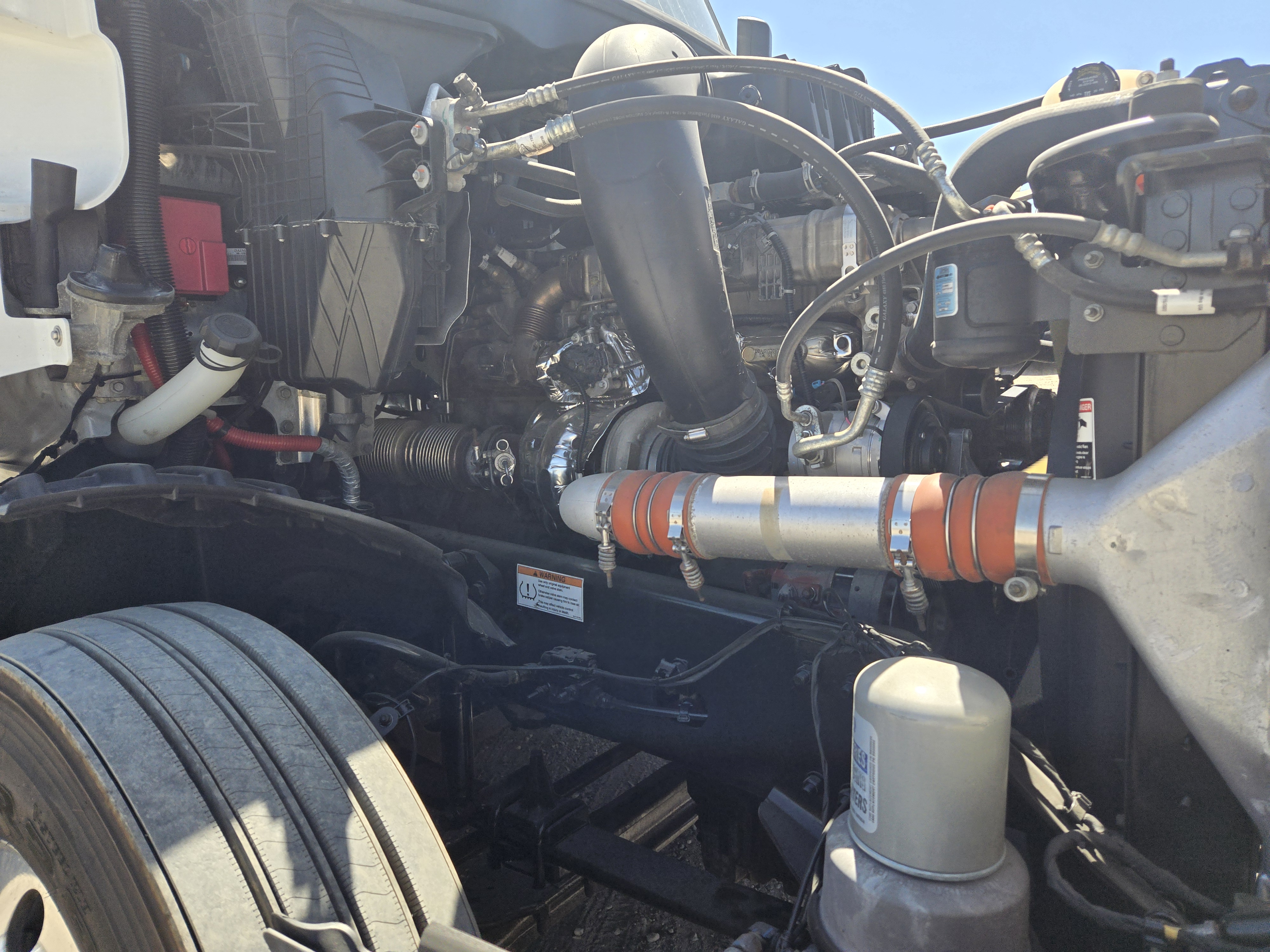 2023 FREIGHTLINER CASCADIA 126SLP - image 9