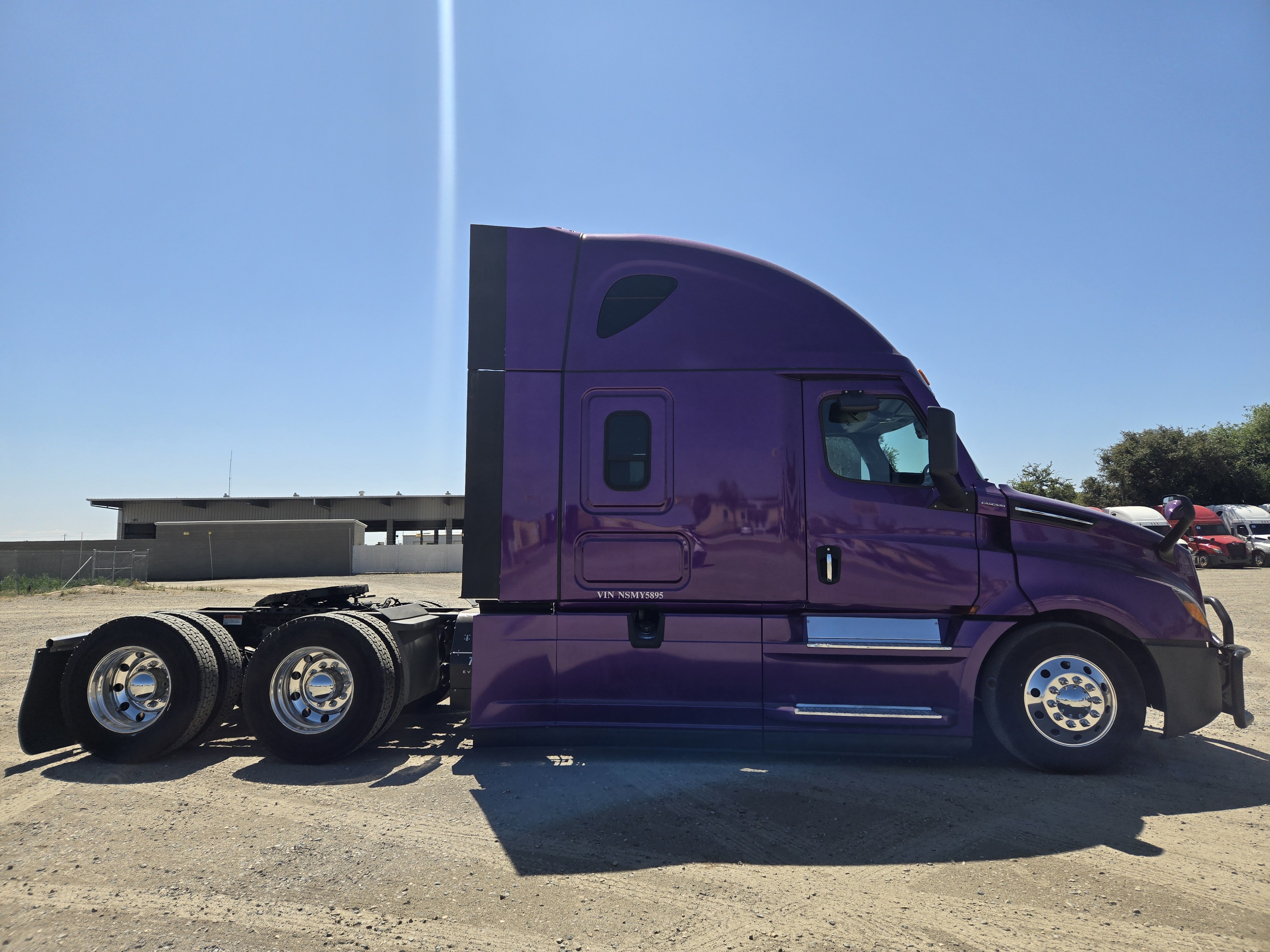 2022 FREIGHTLINER CASCADIA 126SLP - image 7