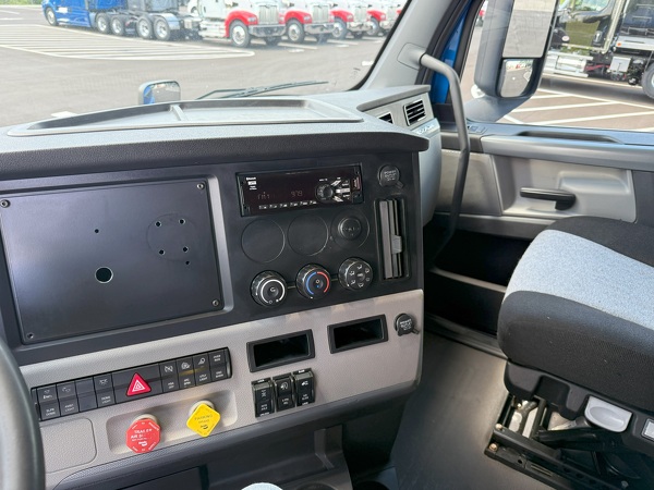FREIGHTLINER CASCADIA 126SLP 2020