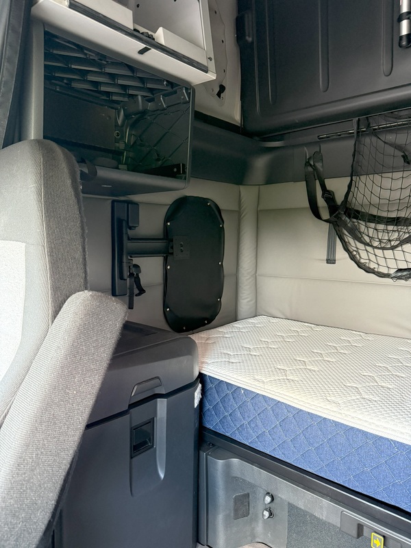 FREIGHTLINER CASCADIA 126SLP 2020