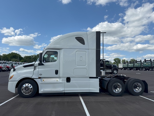 FREIGHTLINER CASCADIA 126SLP 2020
