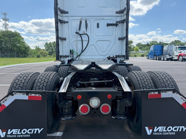 FREIGHTLINER CASCADIA 126SLP 2020