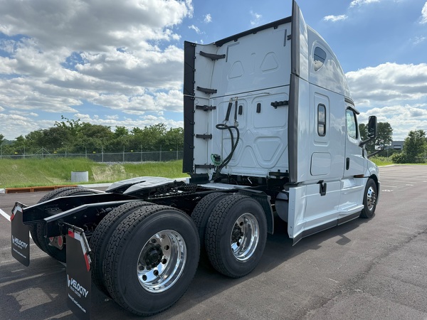 FREIGHTLINER CASCADIA 126SLP 2020