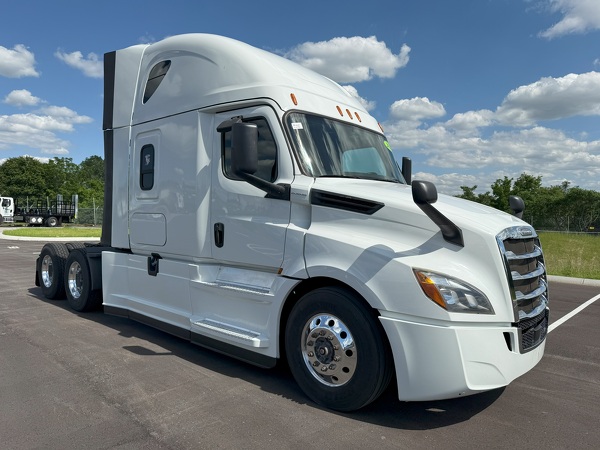 FREIGHTLINER CASCADIA 126SLP 2020