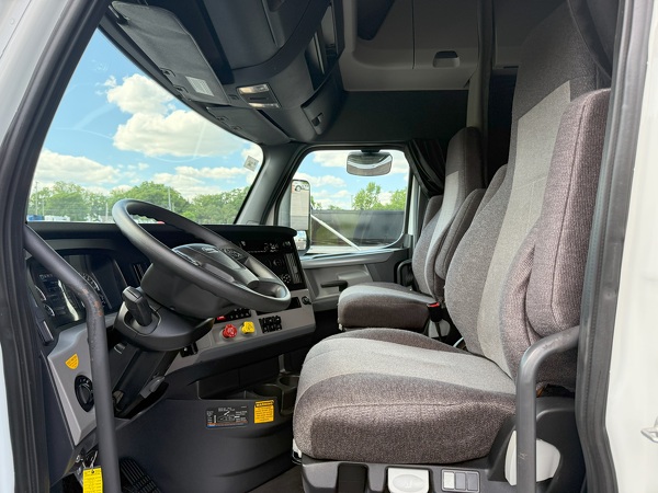 FREIGHTLINER CASCADIA 126SLP 2020