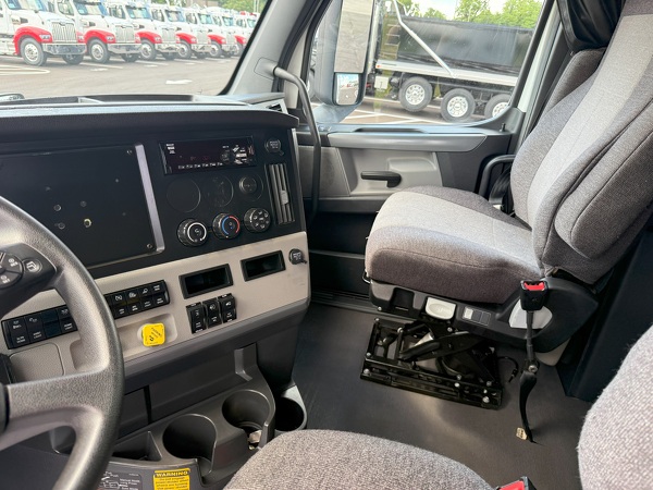FREIGHTLINER CASCADIA 126SLP 2020