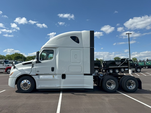 FREIGHTLINER CASCADIA 126SLP 2019