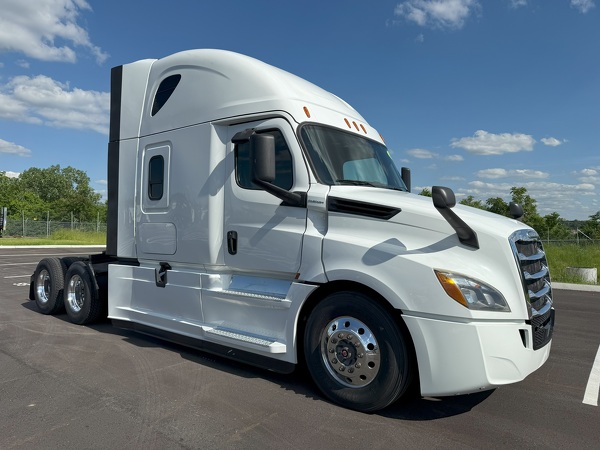 FREIGHTLINER CASCADIA 126SLP 2019