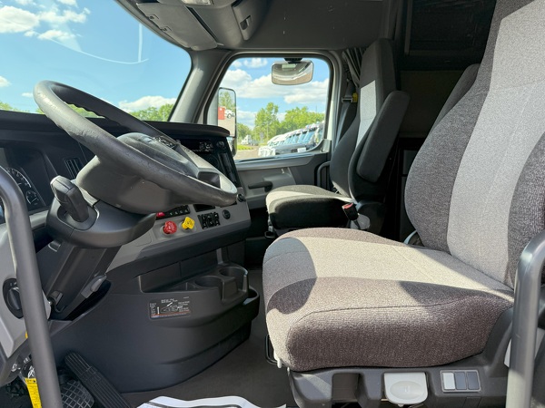 FREIGHTLINER CASCADIA 126SLP 2019