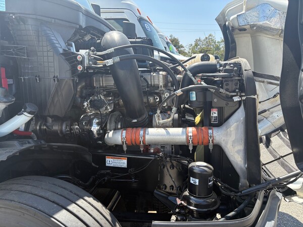 FREIGHTLINER CASCADIA 126SLP 2023