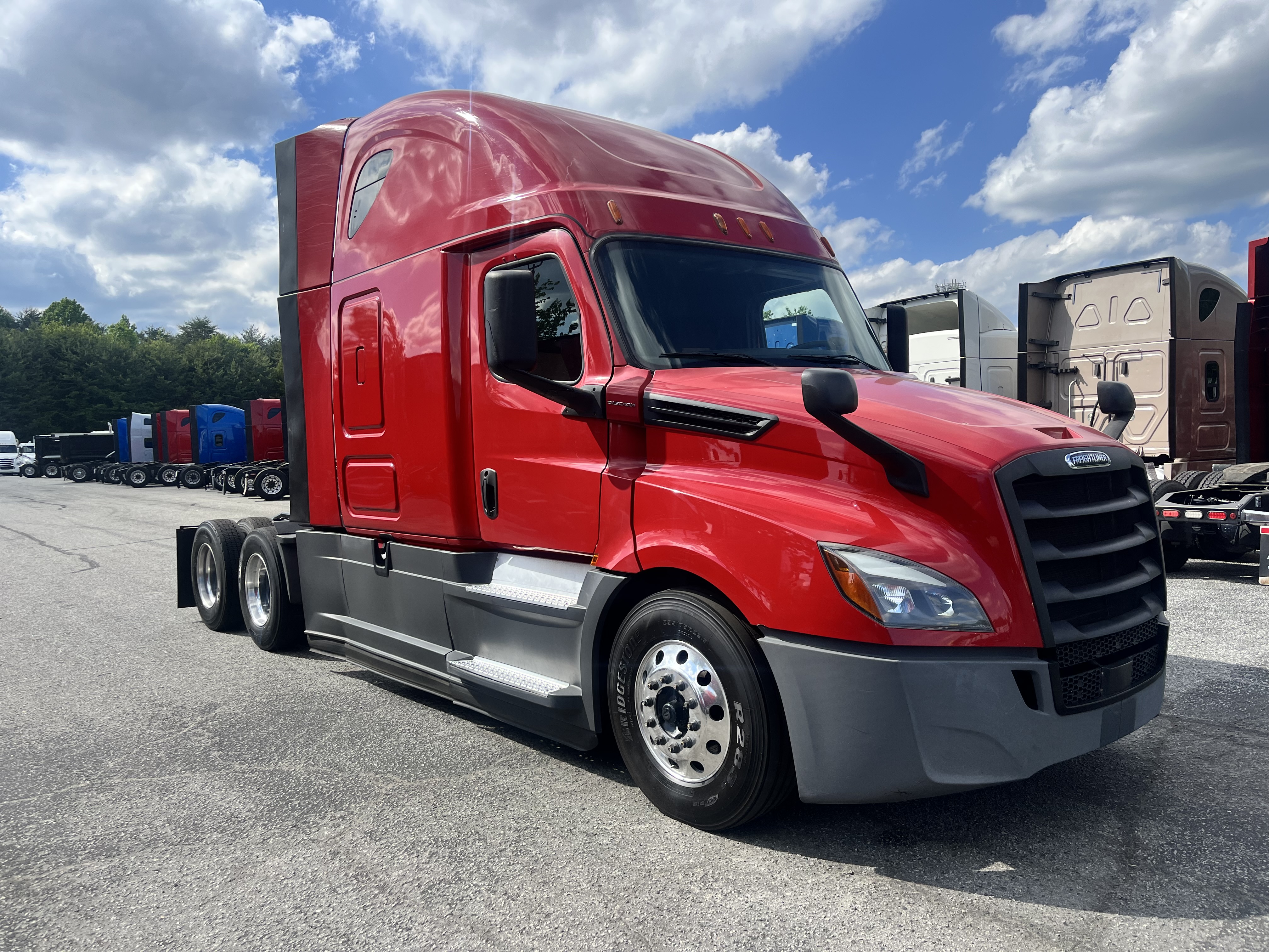 2020 FREIGHTLINER CASCADIA 126SLP - image 7