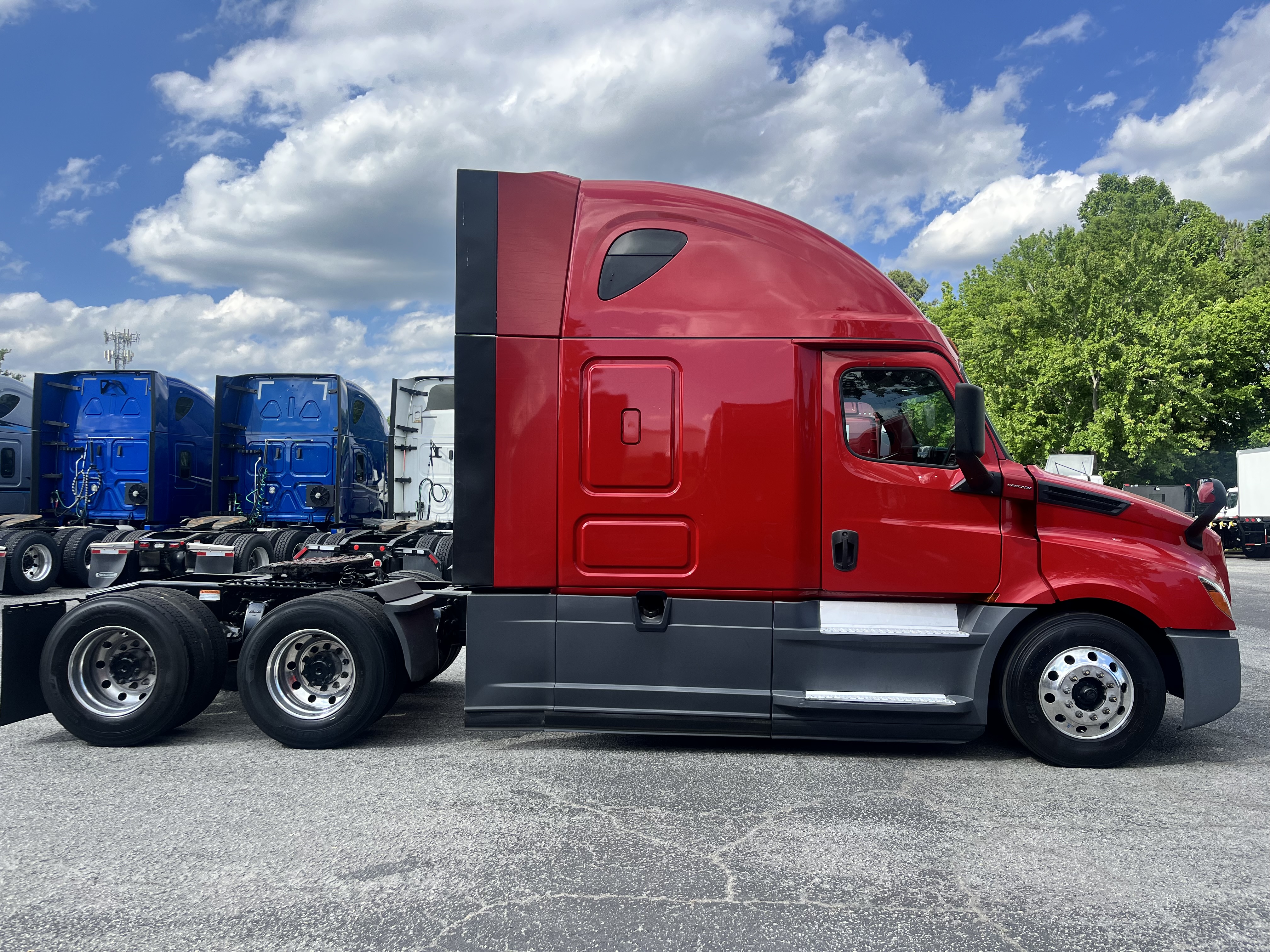 2020 FREIGHTLINER CASCADIA 126SLP - image 6