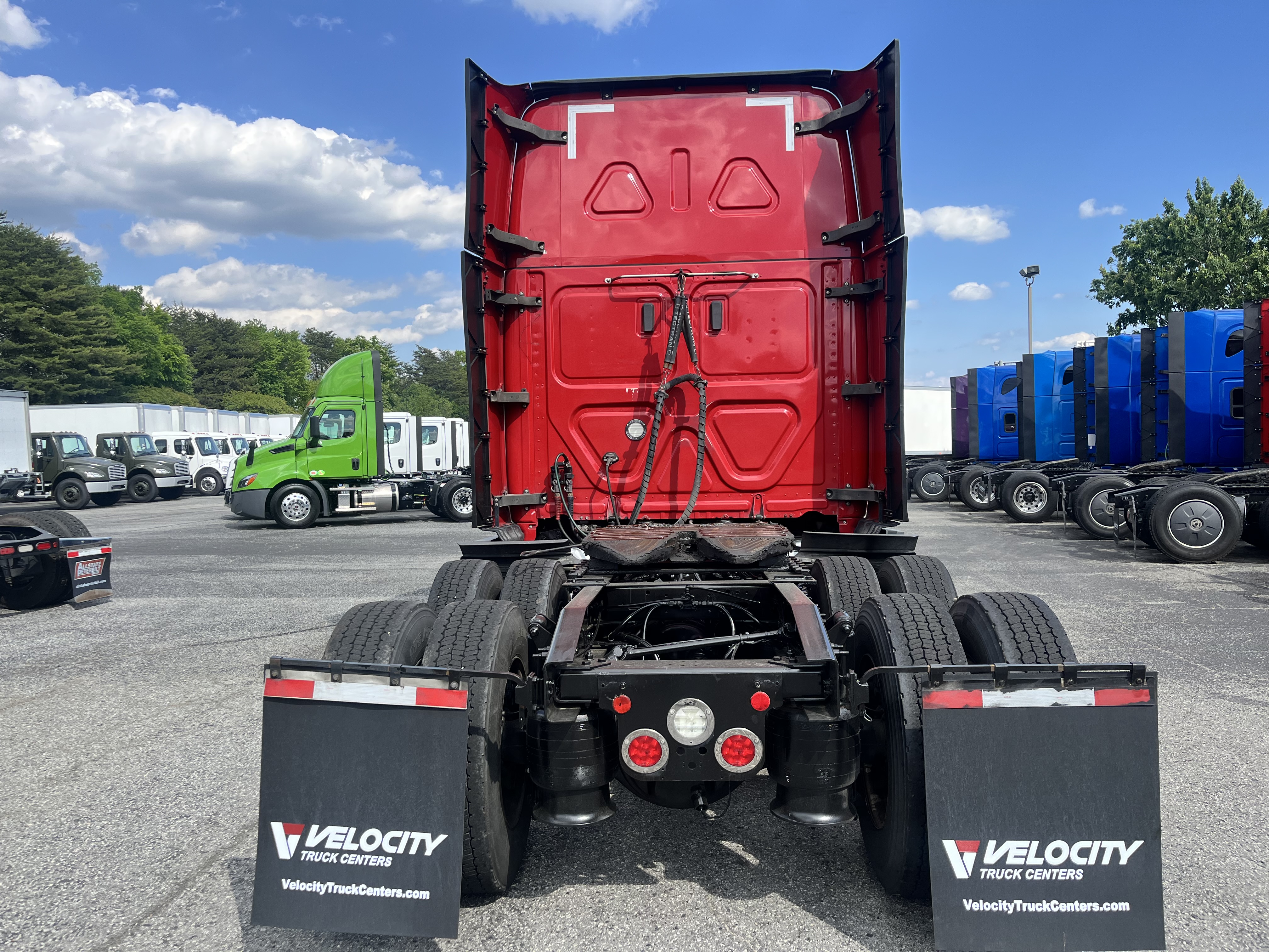 2020 FREIGHTLINER CASCADIA 126SLP - image 4