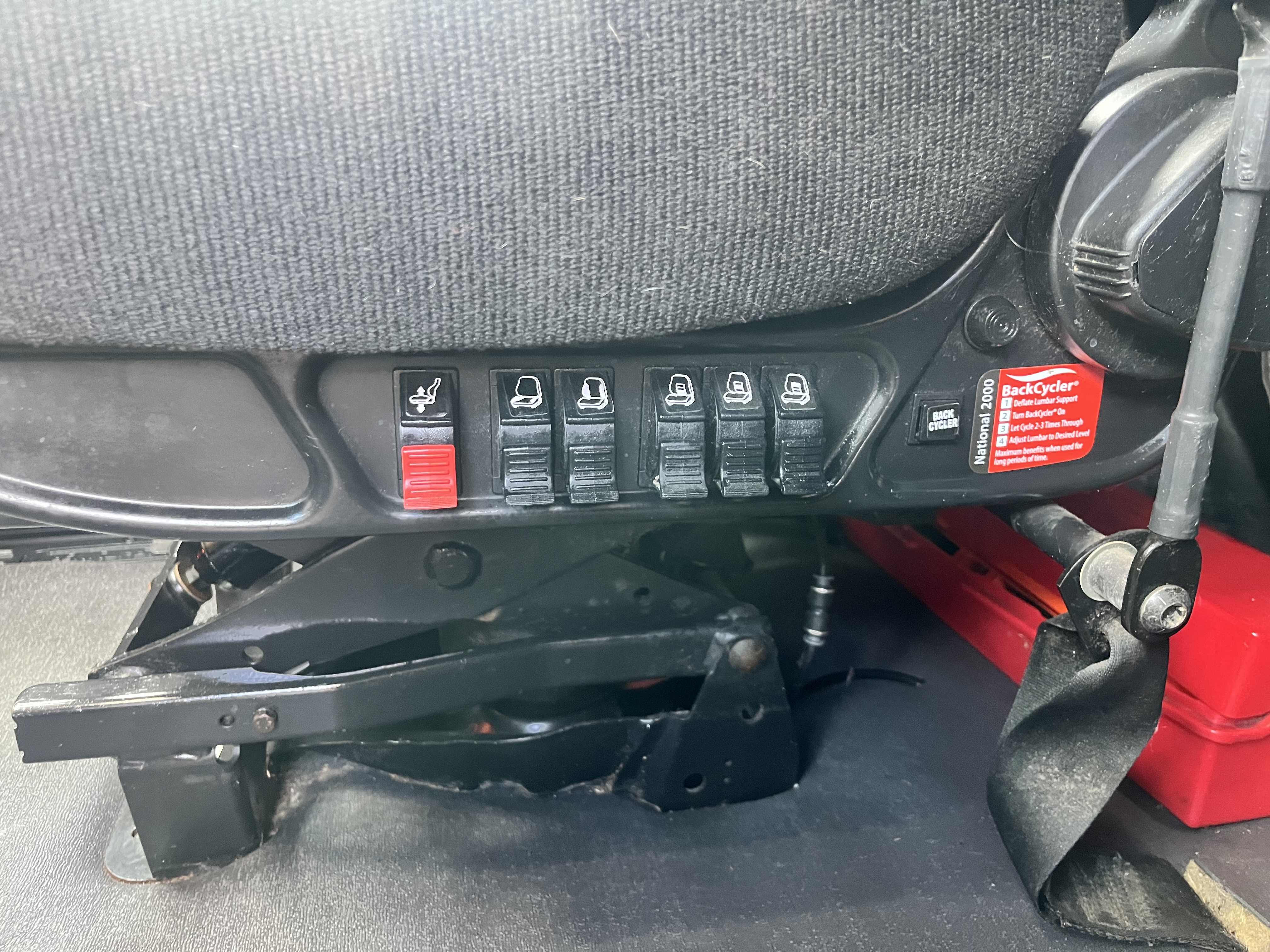 2020 FREIGHTLINER CASCADIA 126SLP - image 16