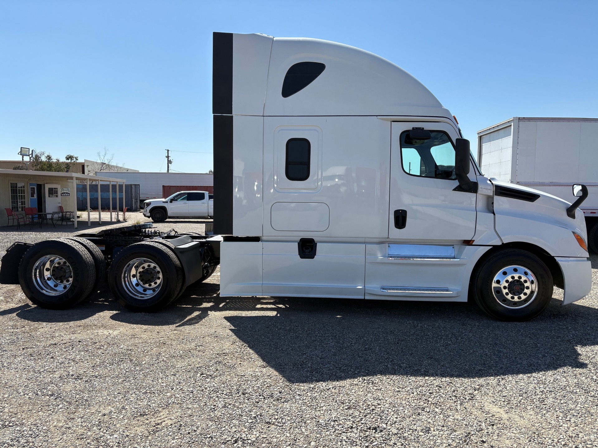 2020 FREIGHTLINER CASCADIA 126SLP - image 10