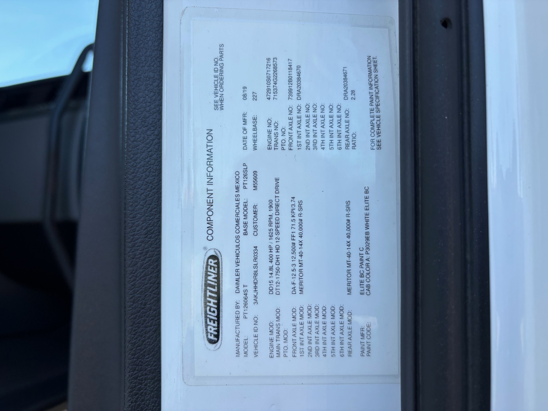 2020 FREIGHTLINER CASCADIA 126SLP - image 21