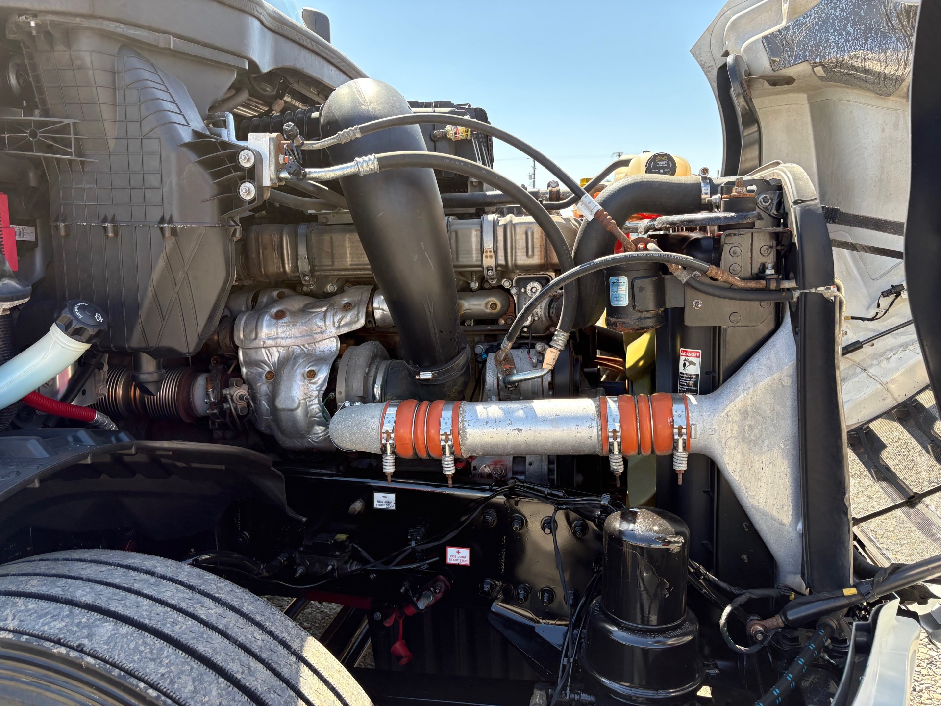 2020 FREIGHTLINER CASCADIA 126SLP - image 13