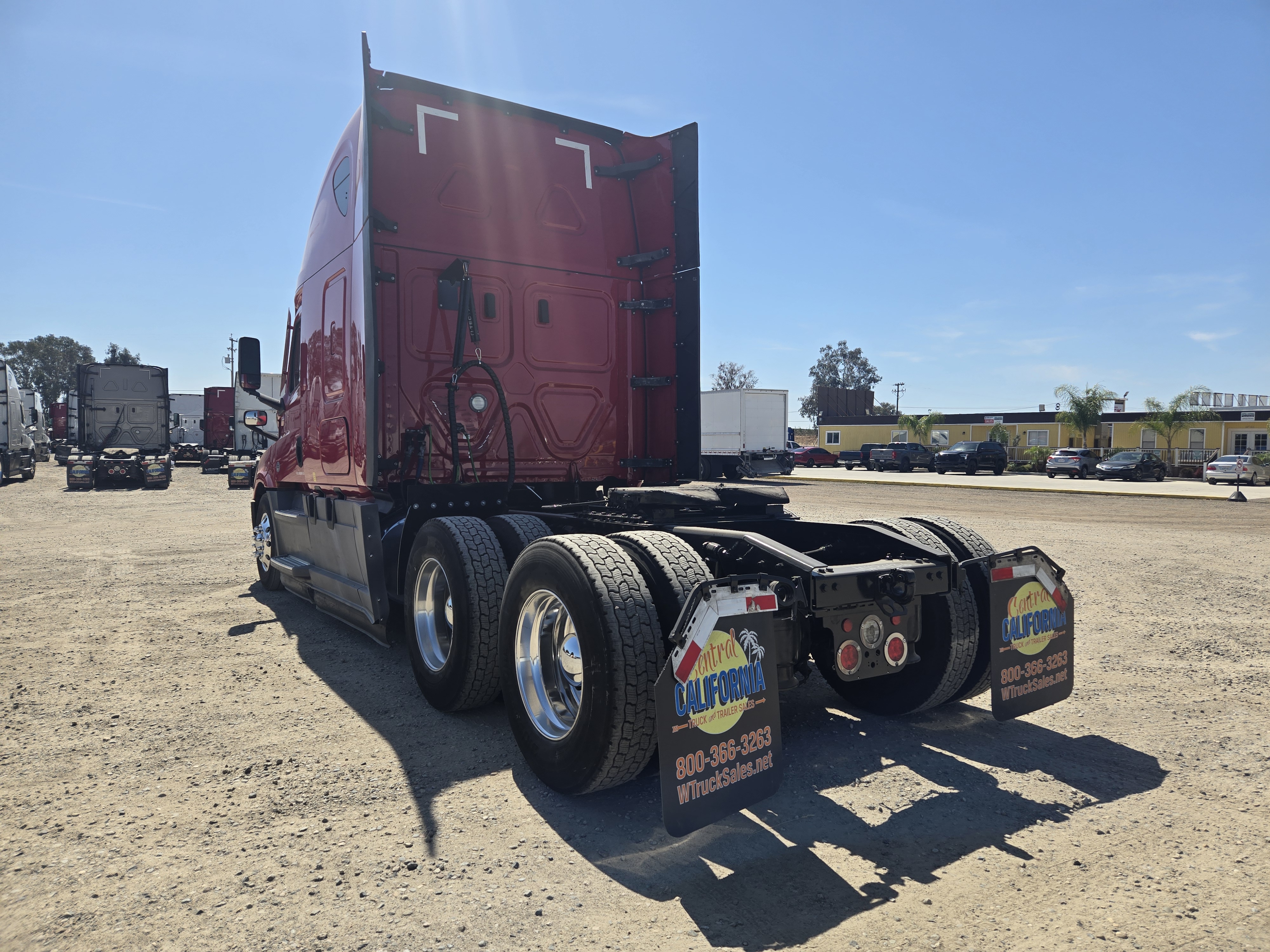 2021 FREIGHTLINER CASCADIA 126SLP - image 4