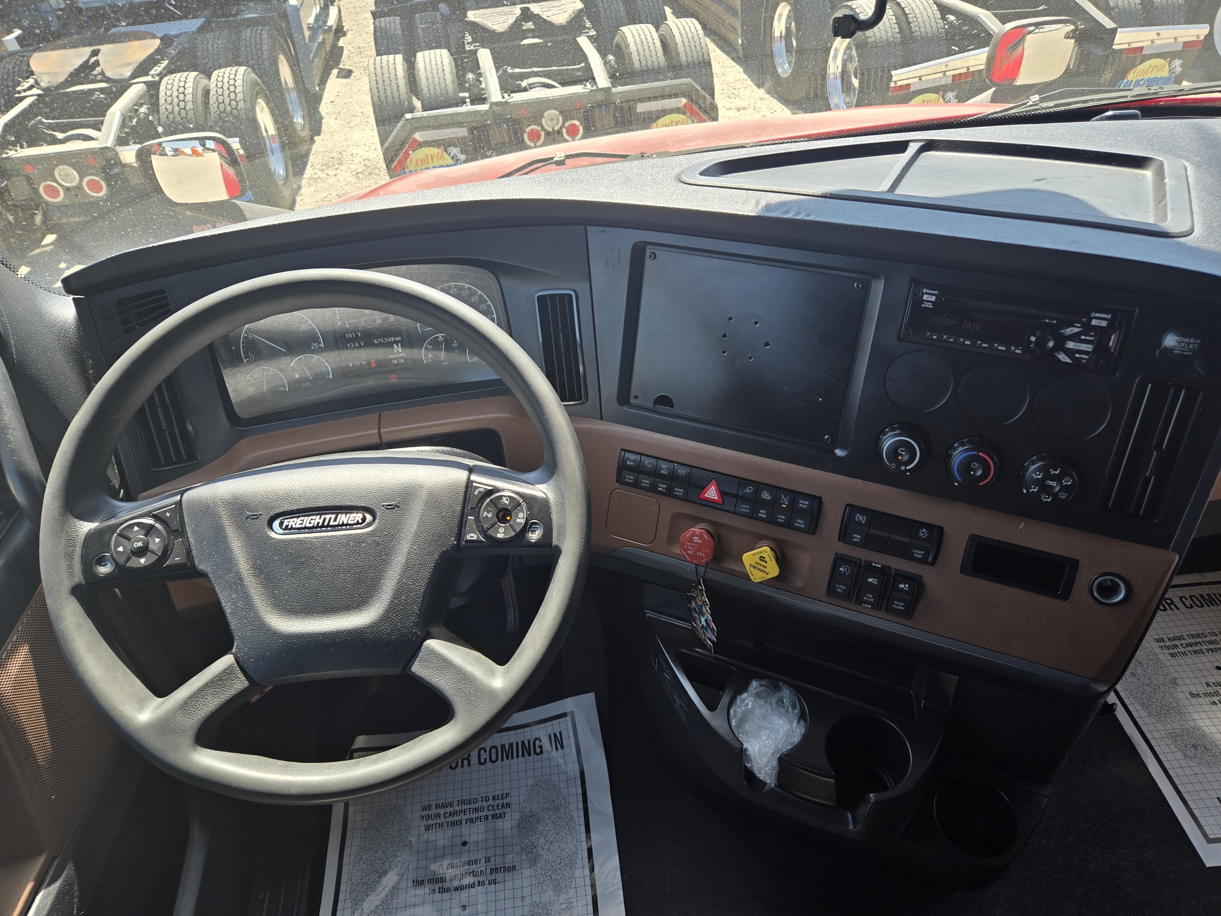 2021 FREIGHTLINER CASCADIA 126SLP - image 13